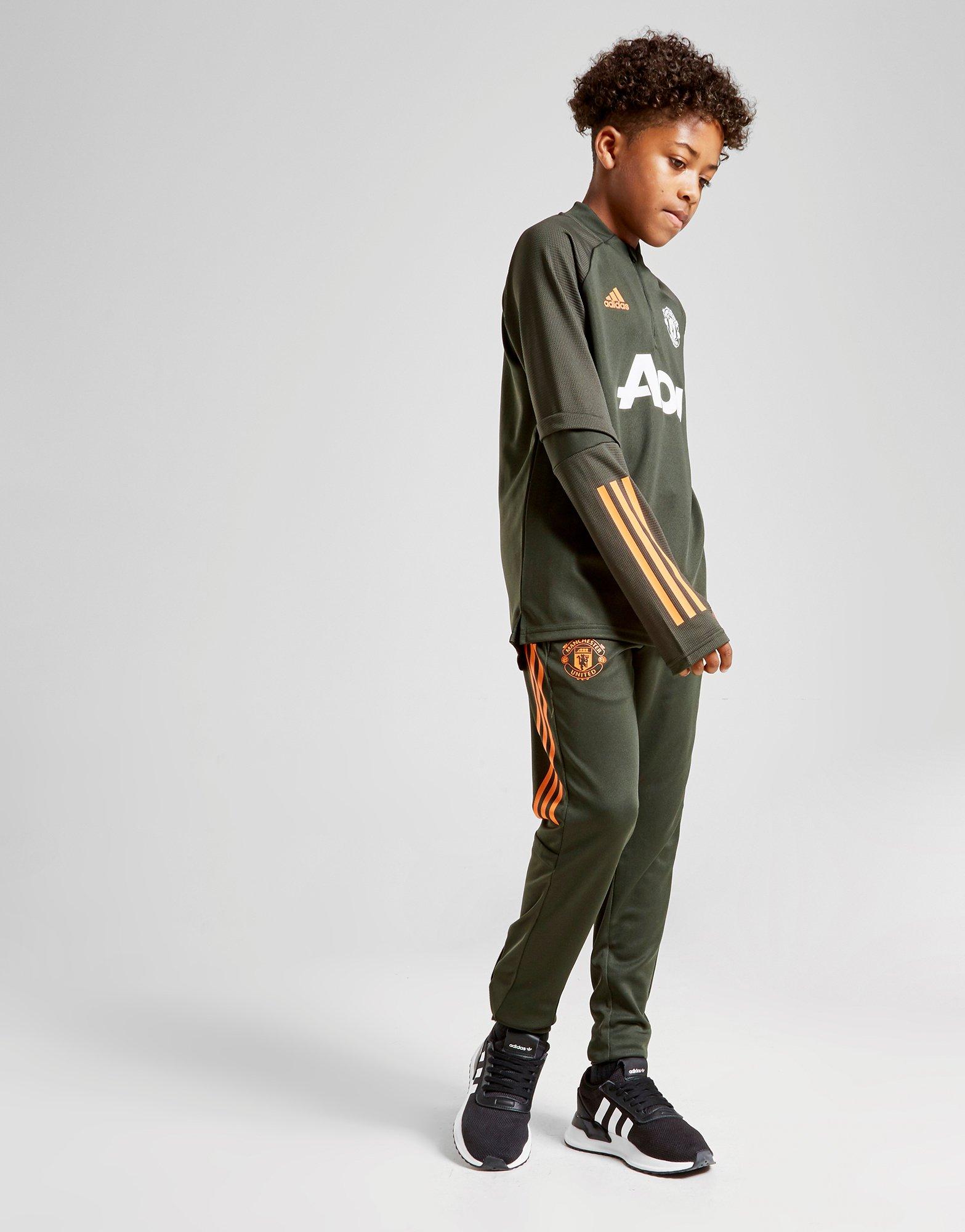 man utd tracksuit junior