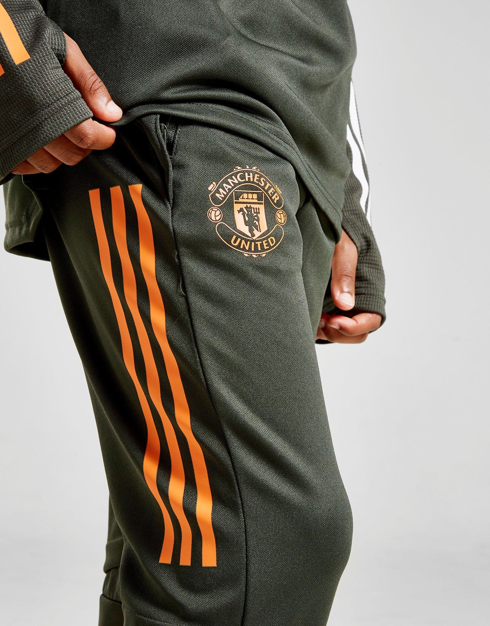 manchester united training pants