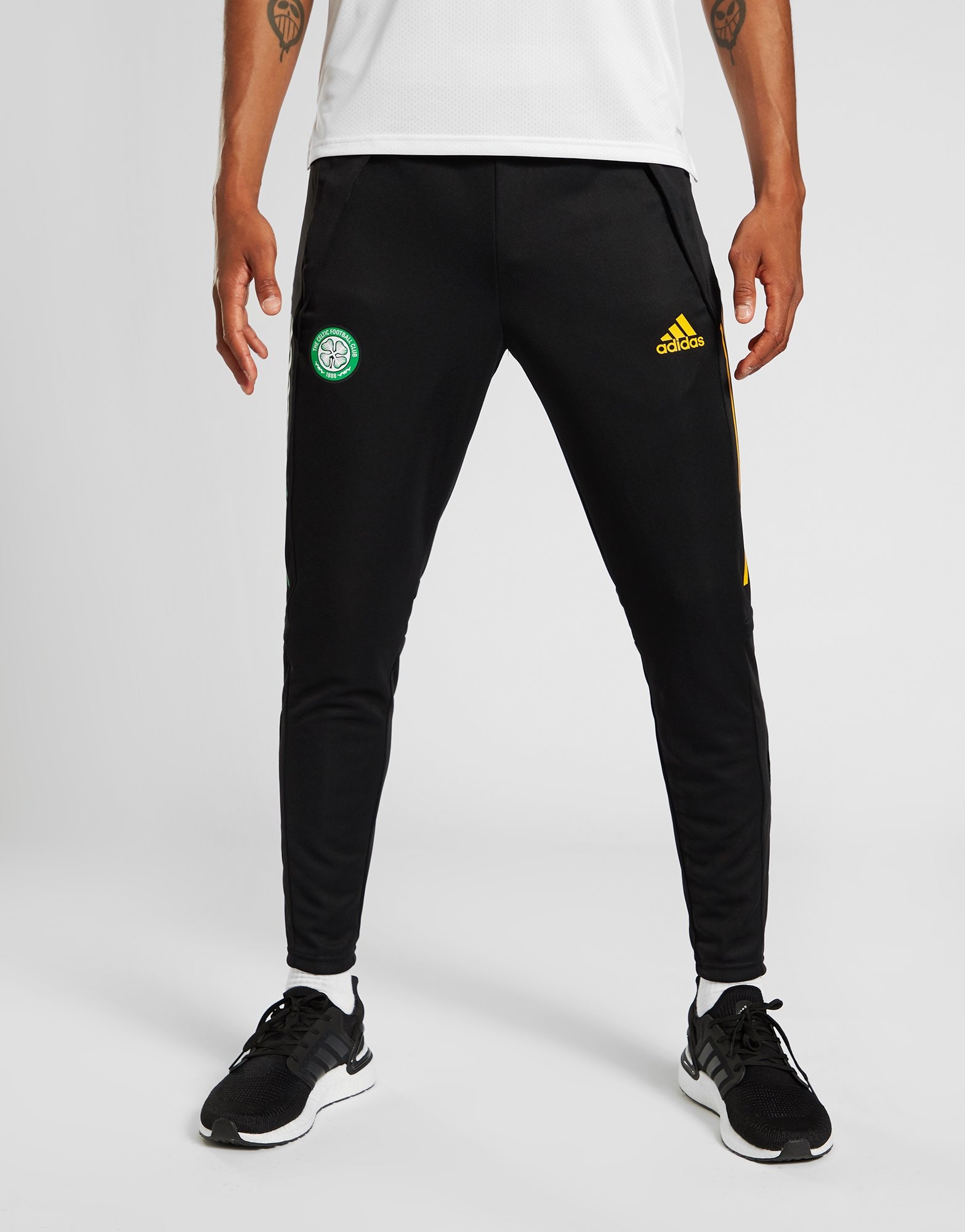 uitzetten Om toevlucht te zoeken Diverse Black adidas Celtic FC Training Track Pants - JD Sports