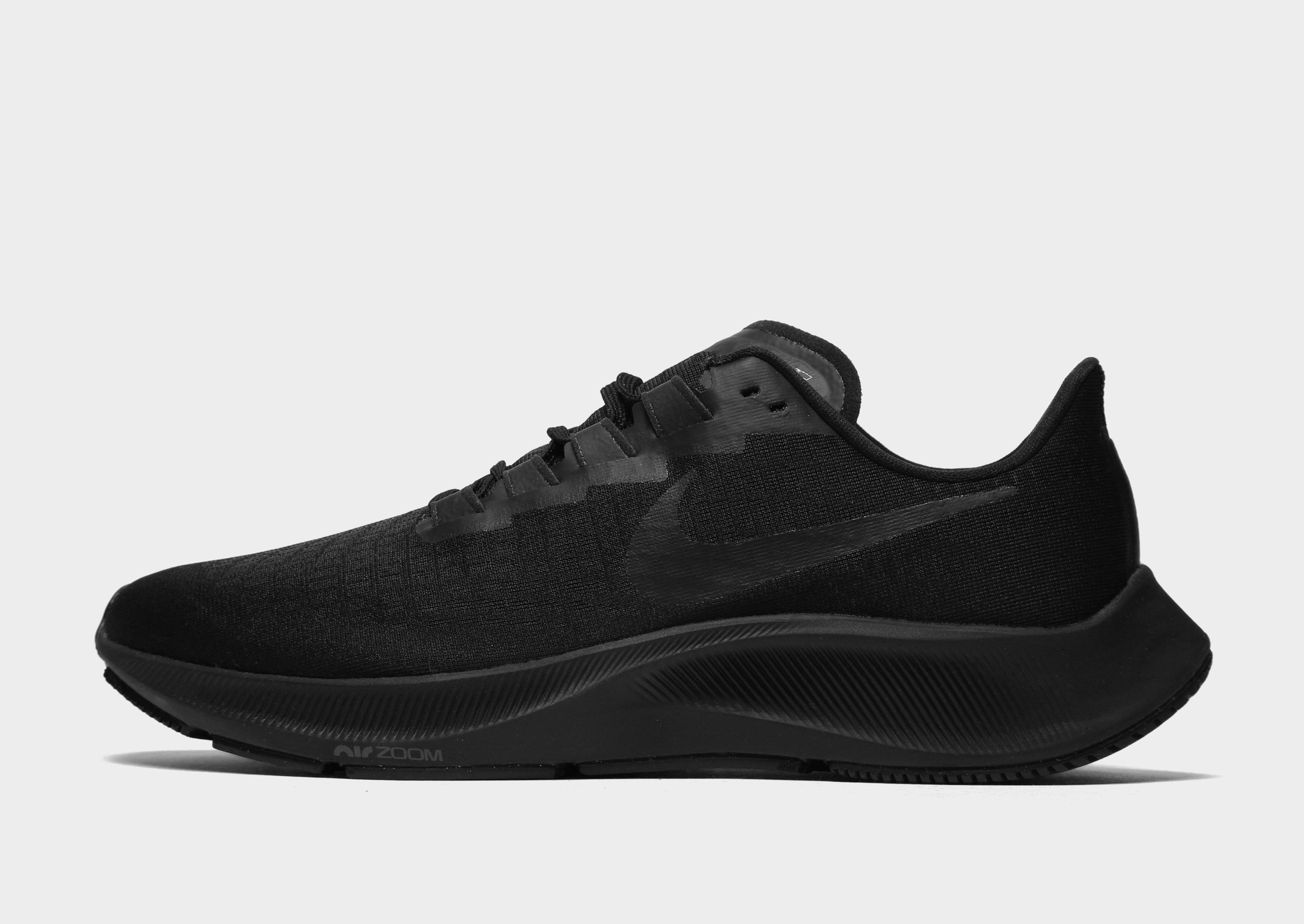 nike all black pegasus
