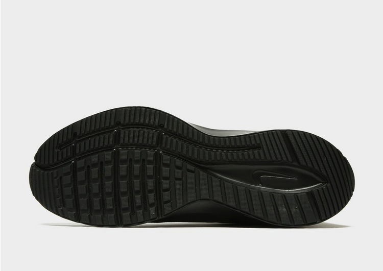 Nike Quest 3