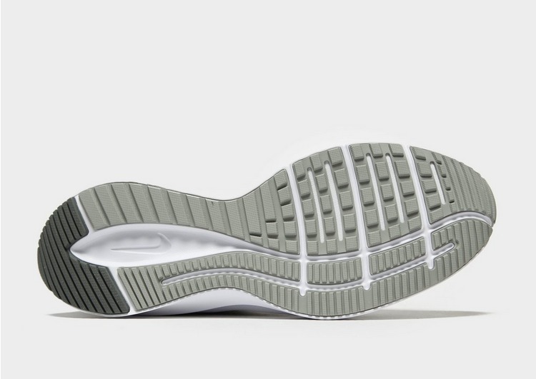 Nike Quest 3