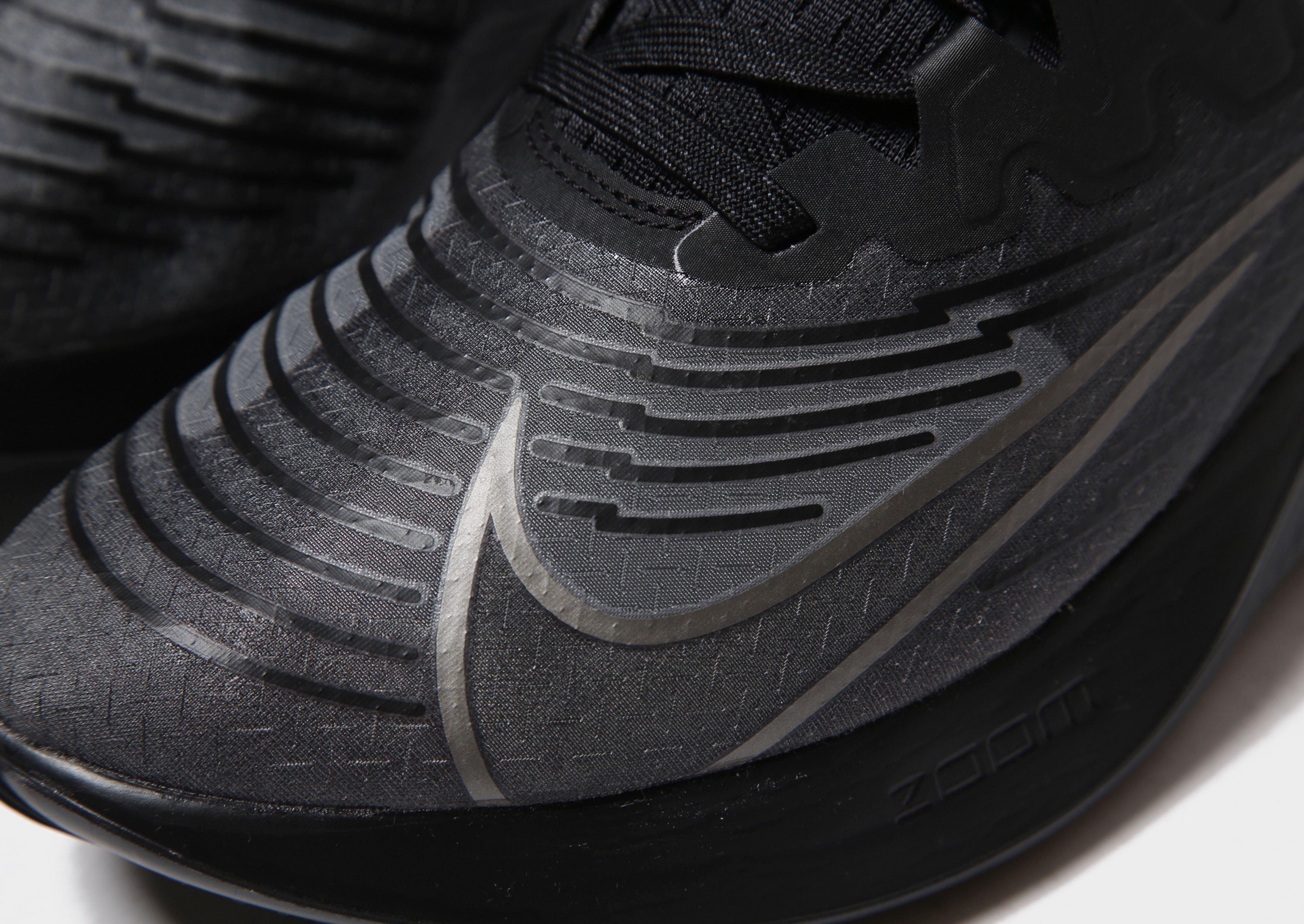 nike zoom gravity triple black