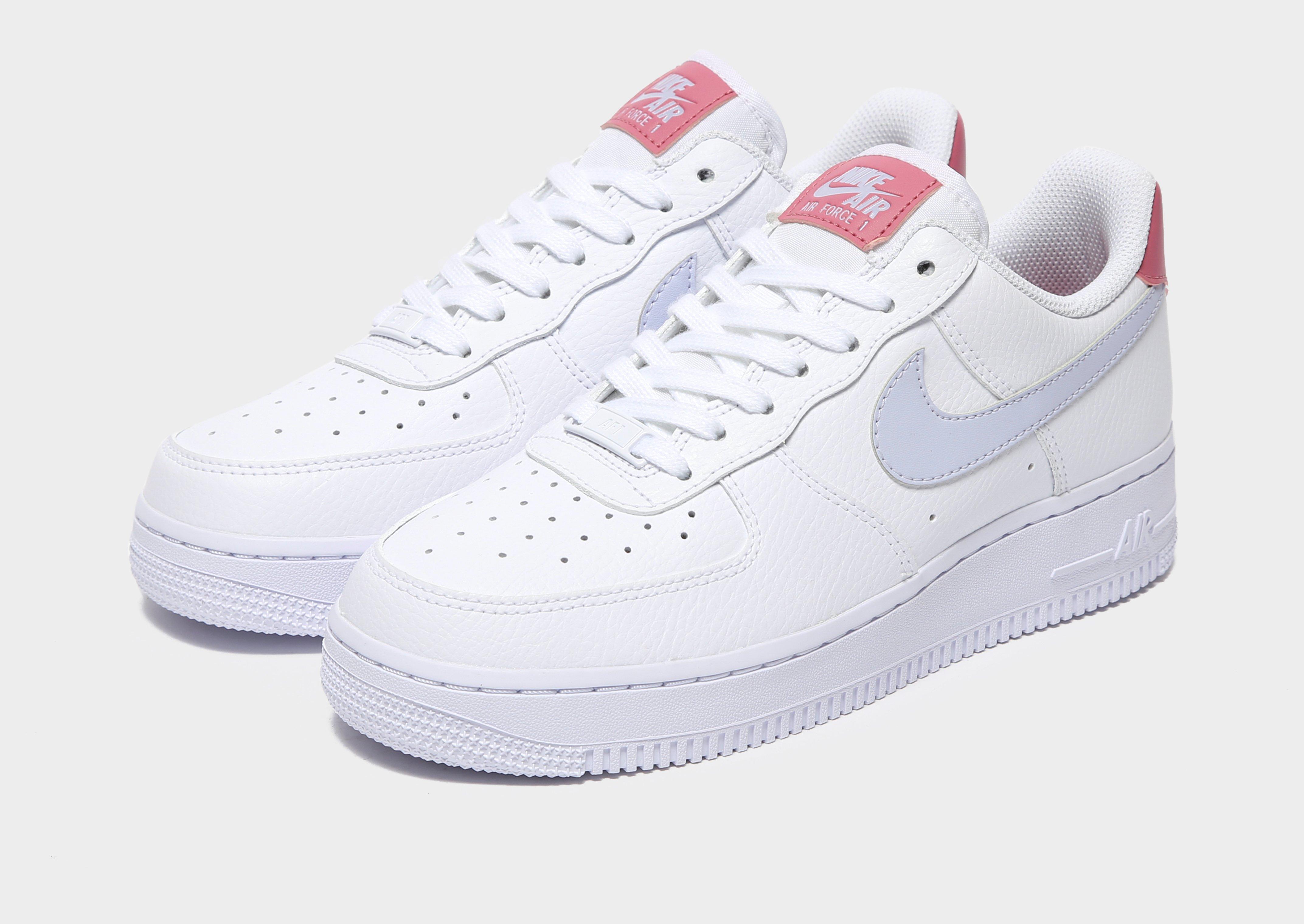 Acquista Nike Air Force 1 '07 Donna in Bianco