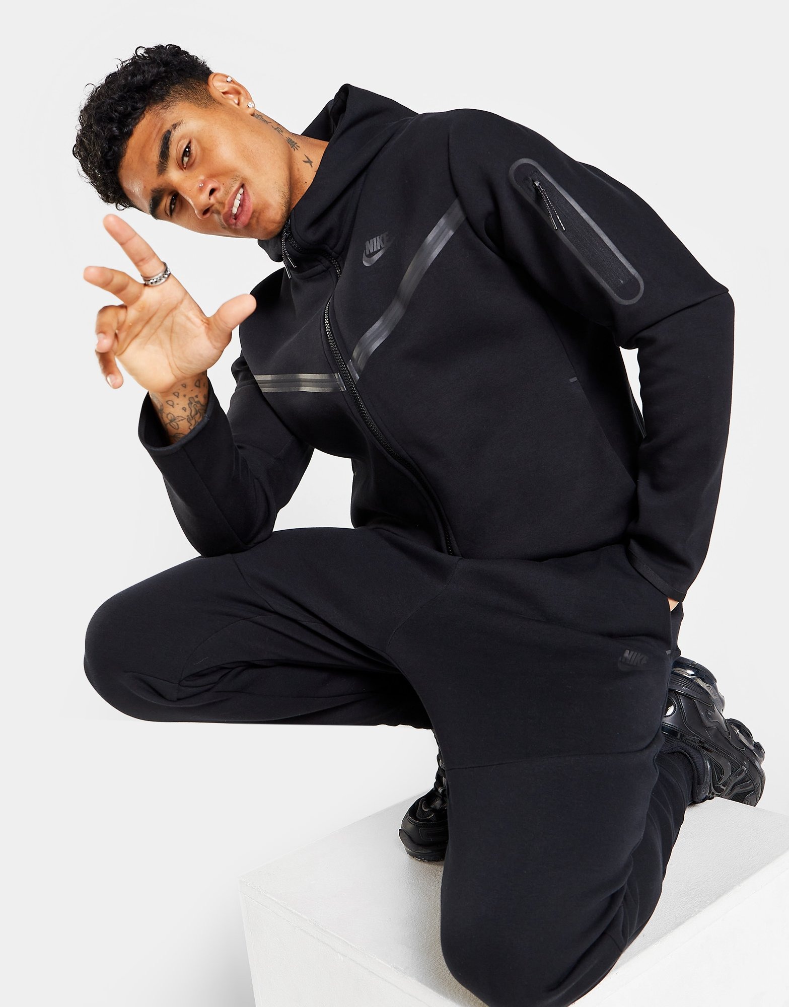 Nike chaqueta de chándal Tech Fleece en Negro