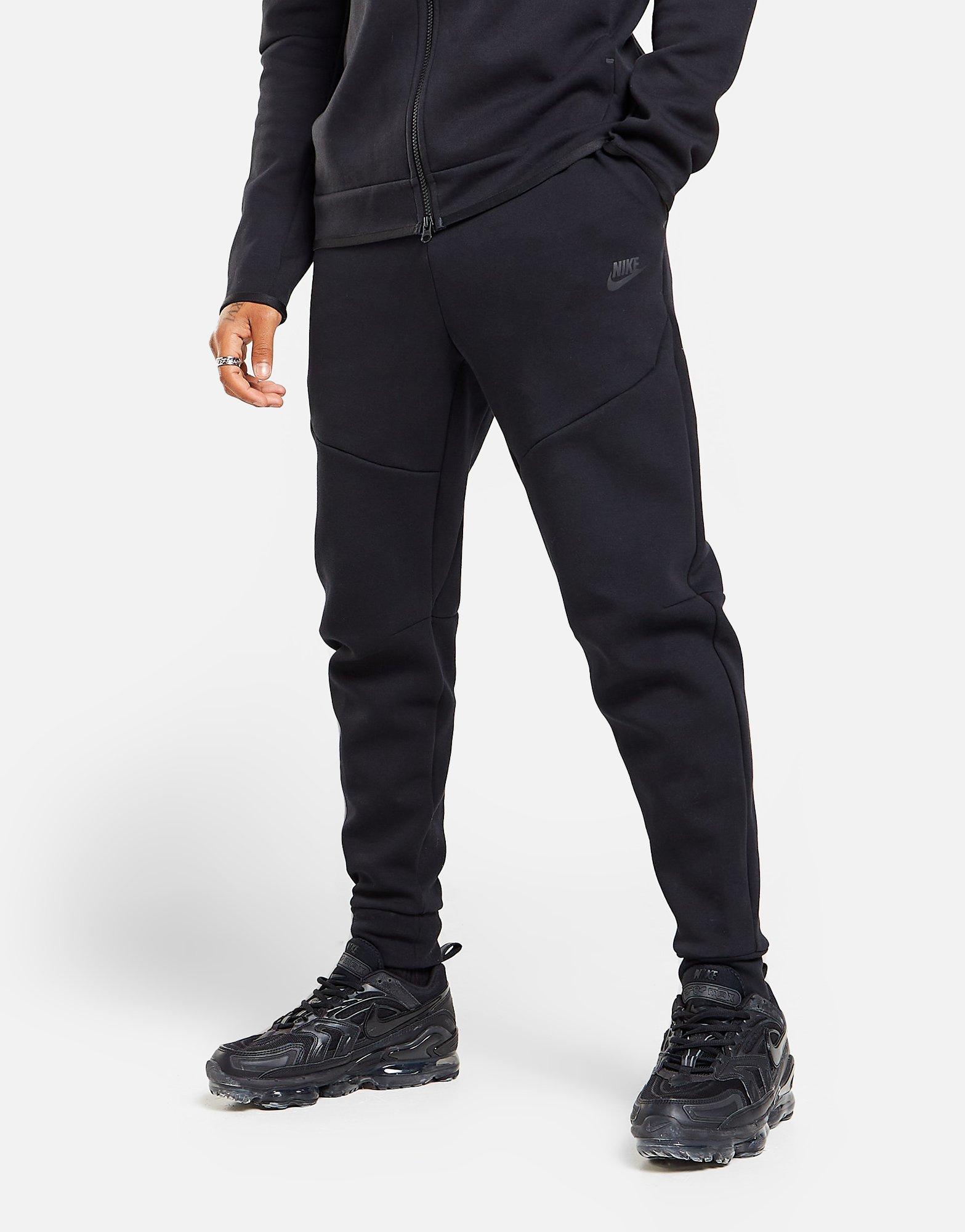 nike tech fleece tracksuit black