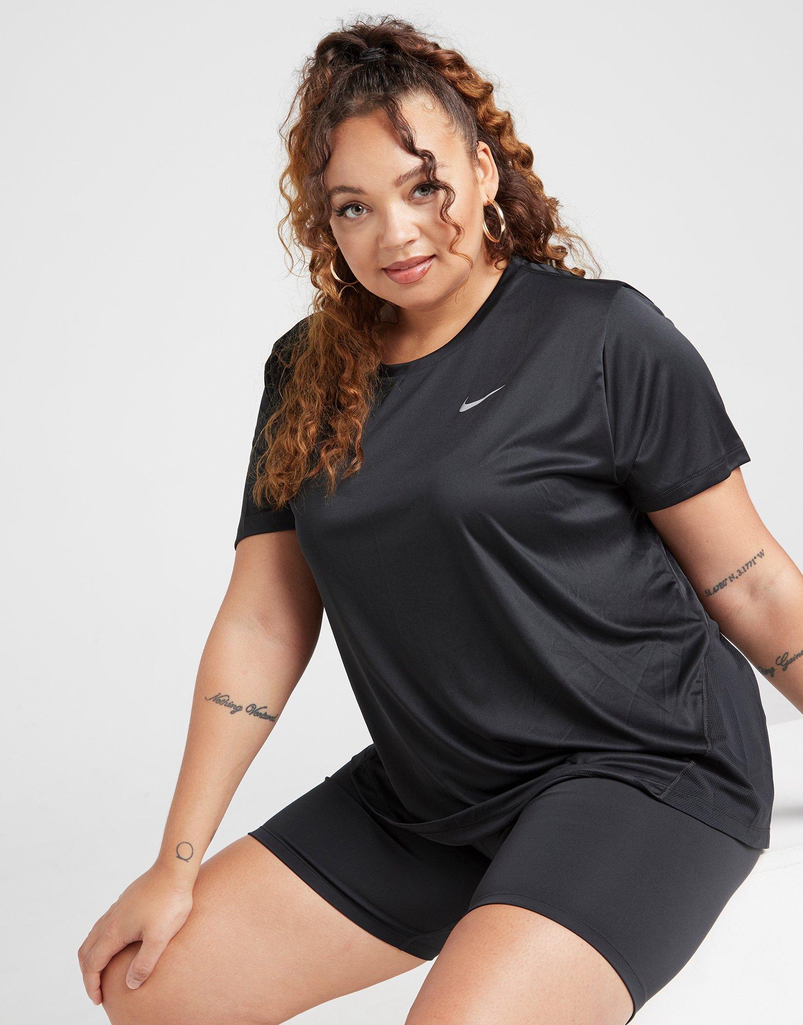 plus size model nike