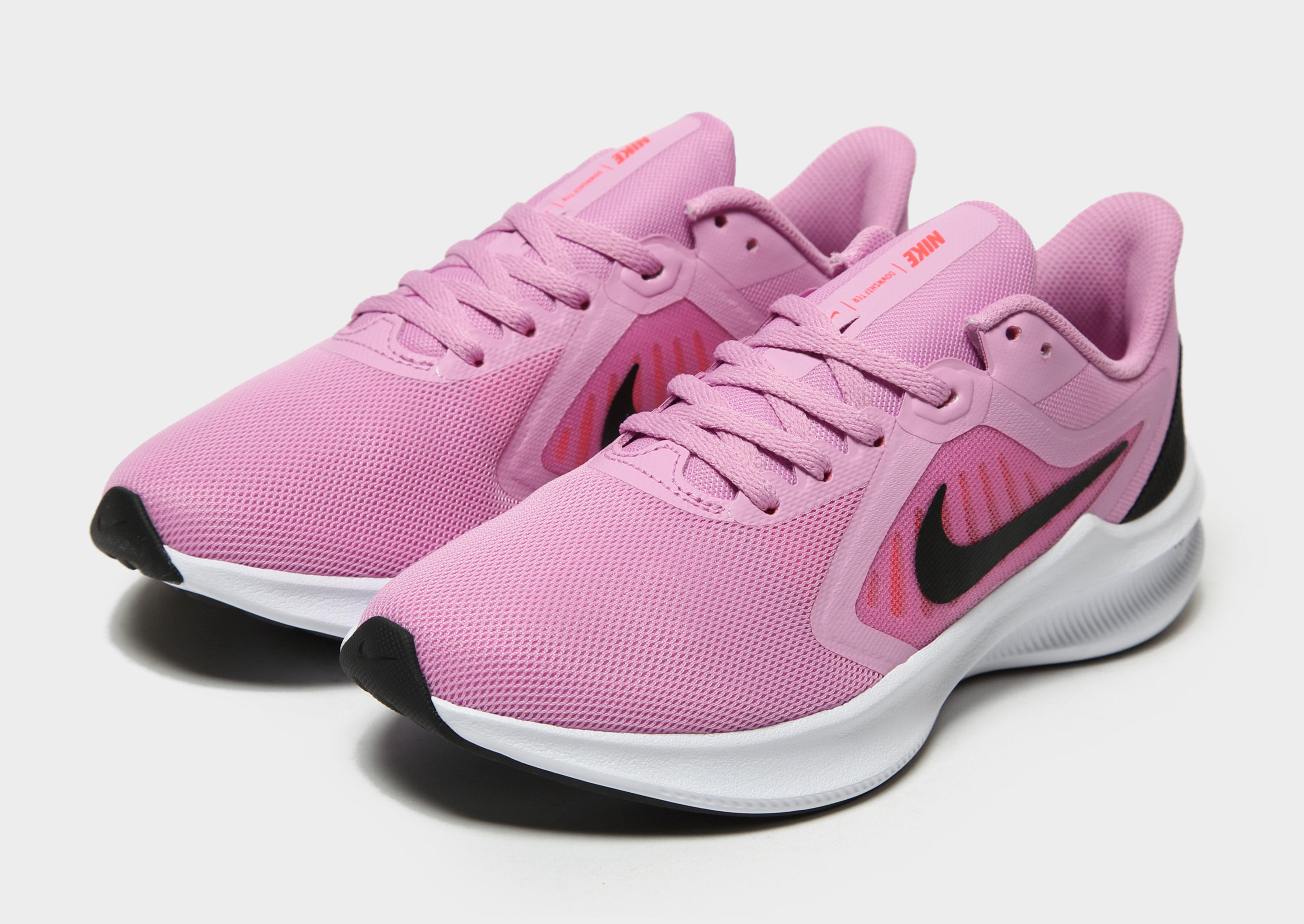 Compra Nike Downshifter 10 en Rosa