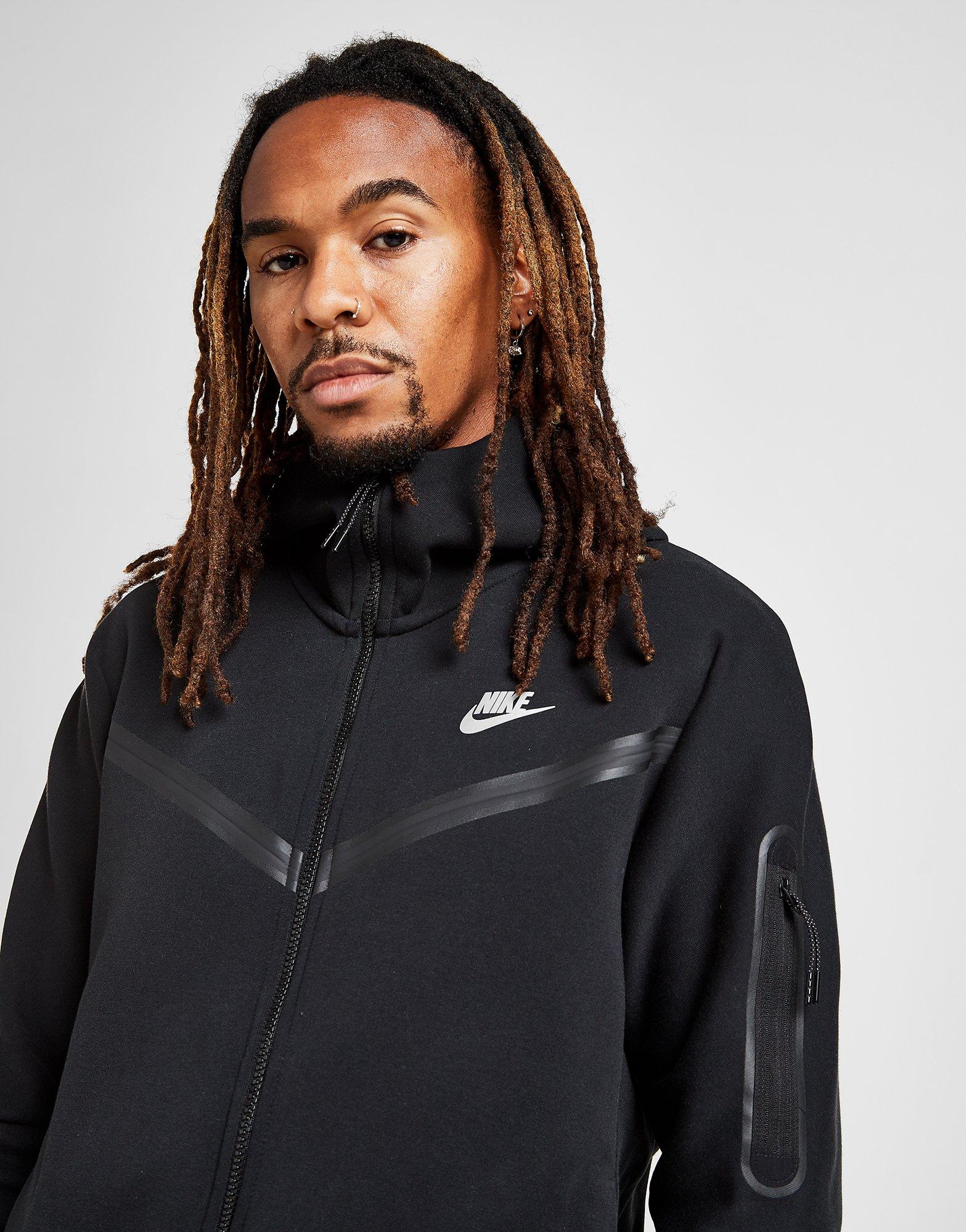 black nike tech fleece windrunner