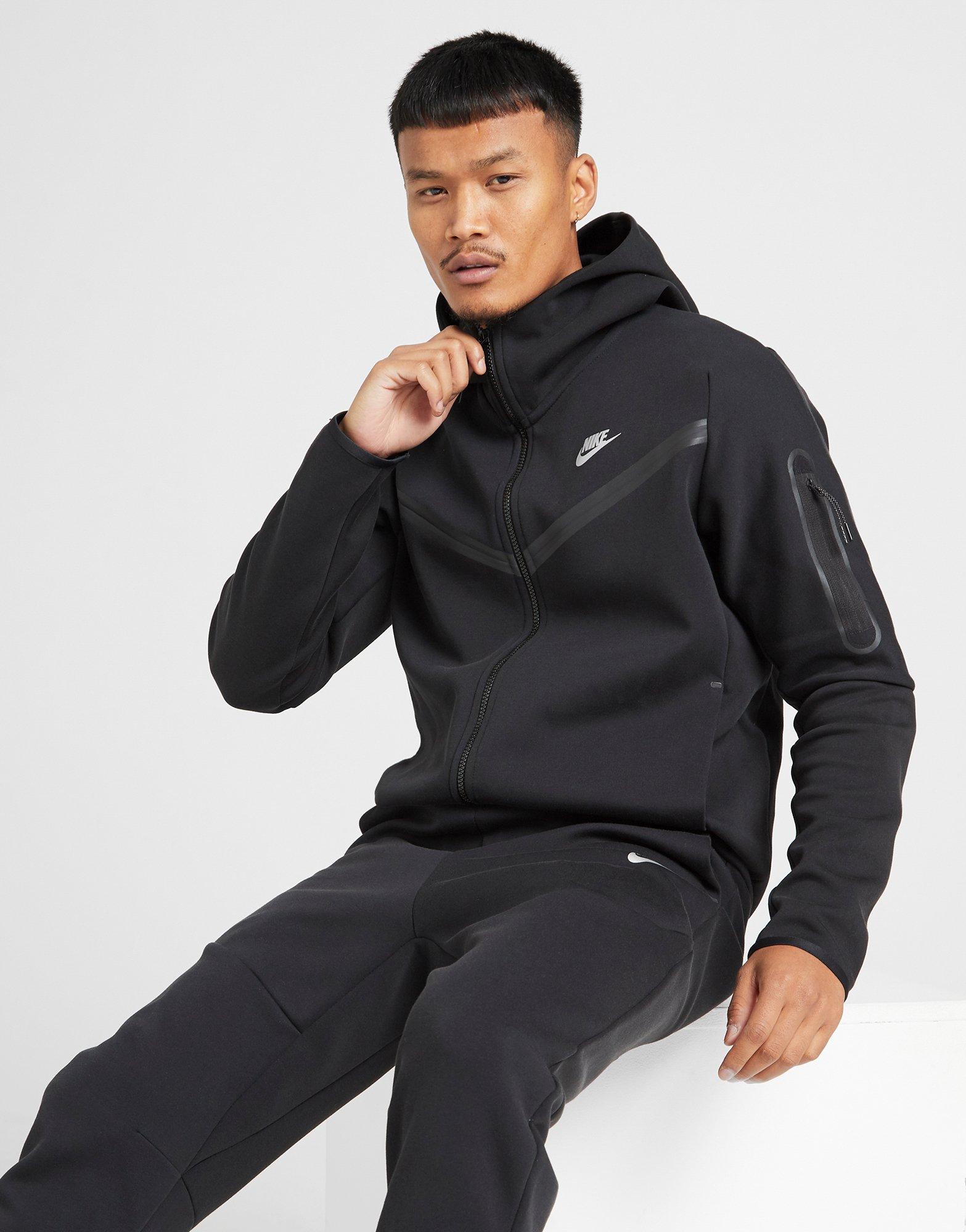 Acquista Nike Tech Fleece Windrunner Full Zip Felpa con cappuccio in Nero