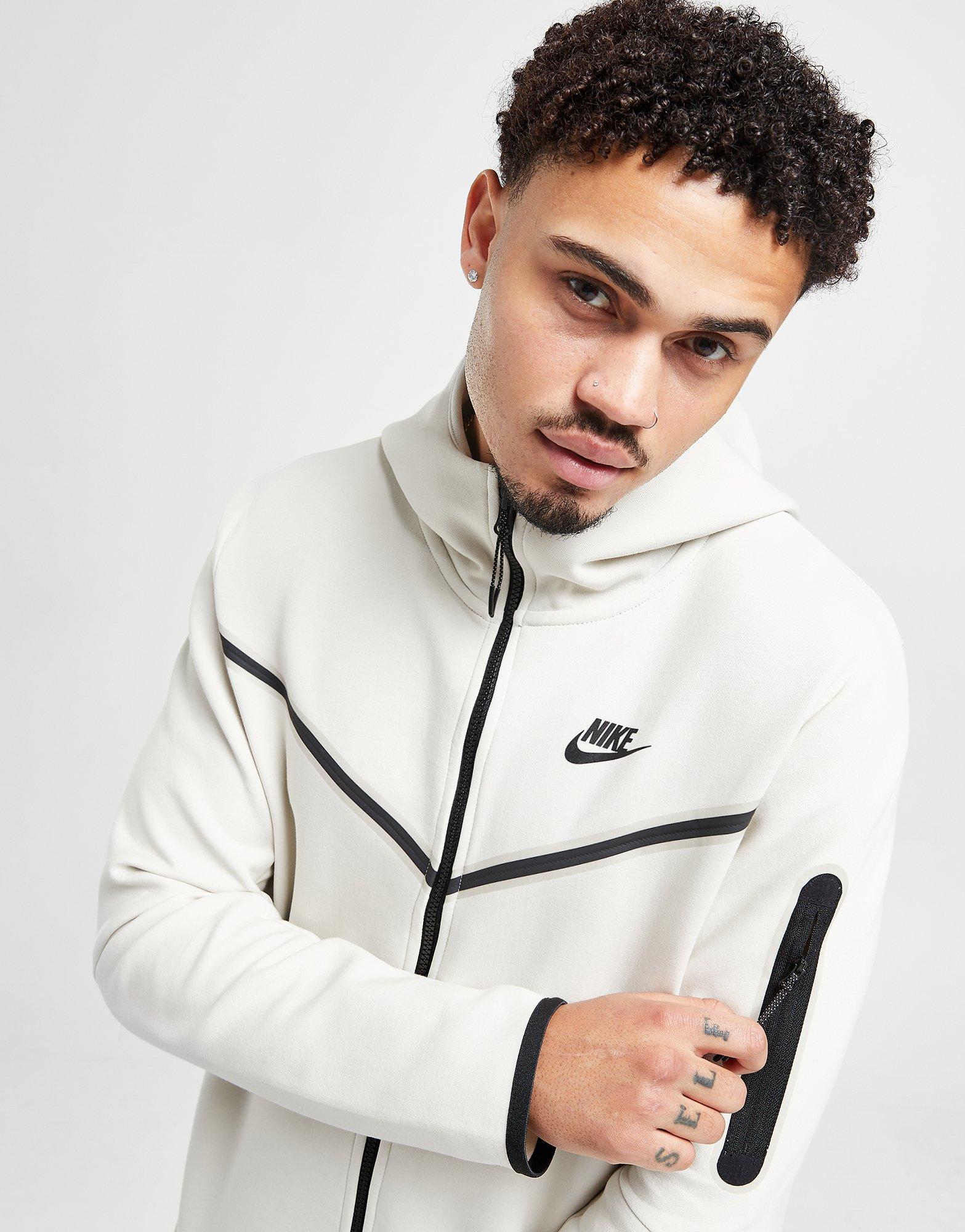 nike tech fleece windrunner beige