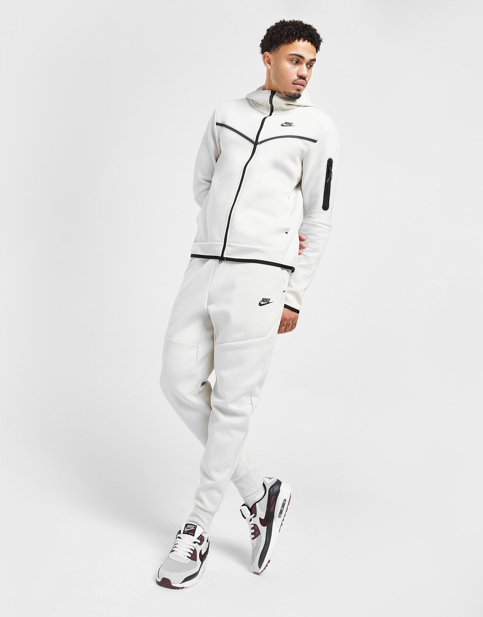 tuta nike tech fleece