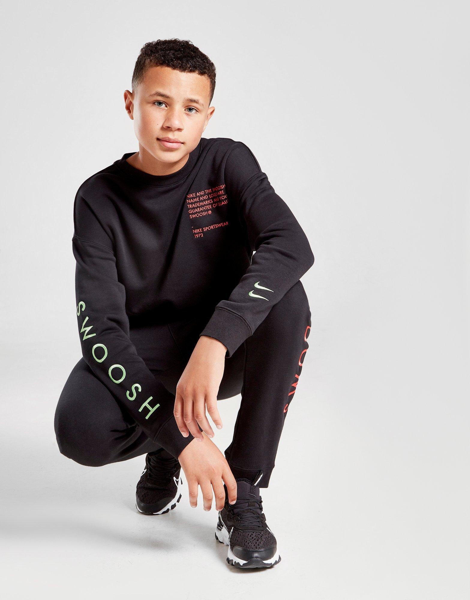 nike swoosh hoodie junior