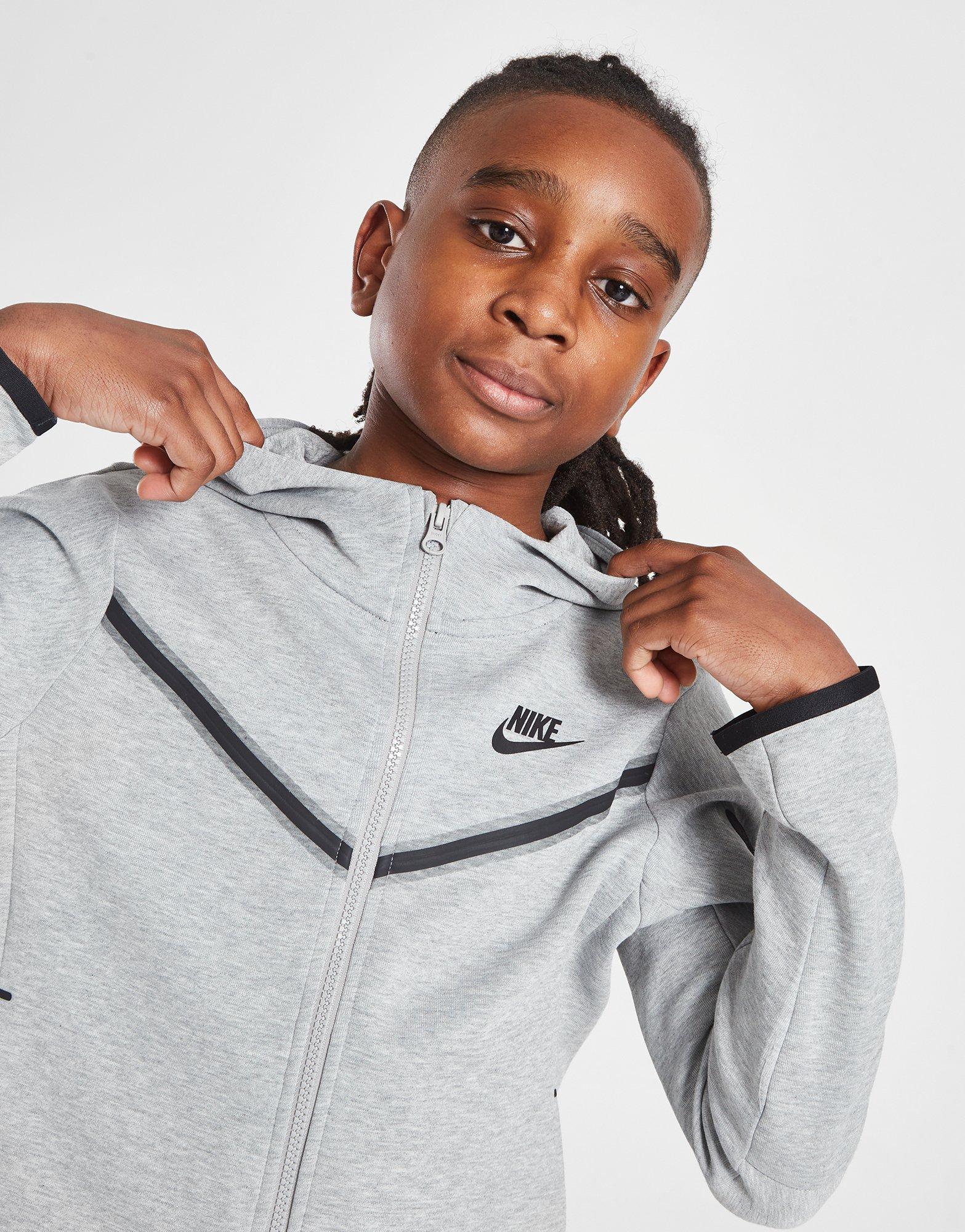 nike tech fleece hoodie junior