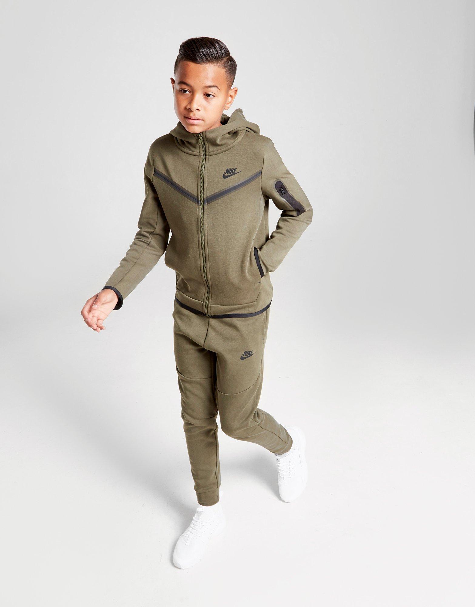 nike tech fleece junior black