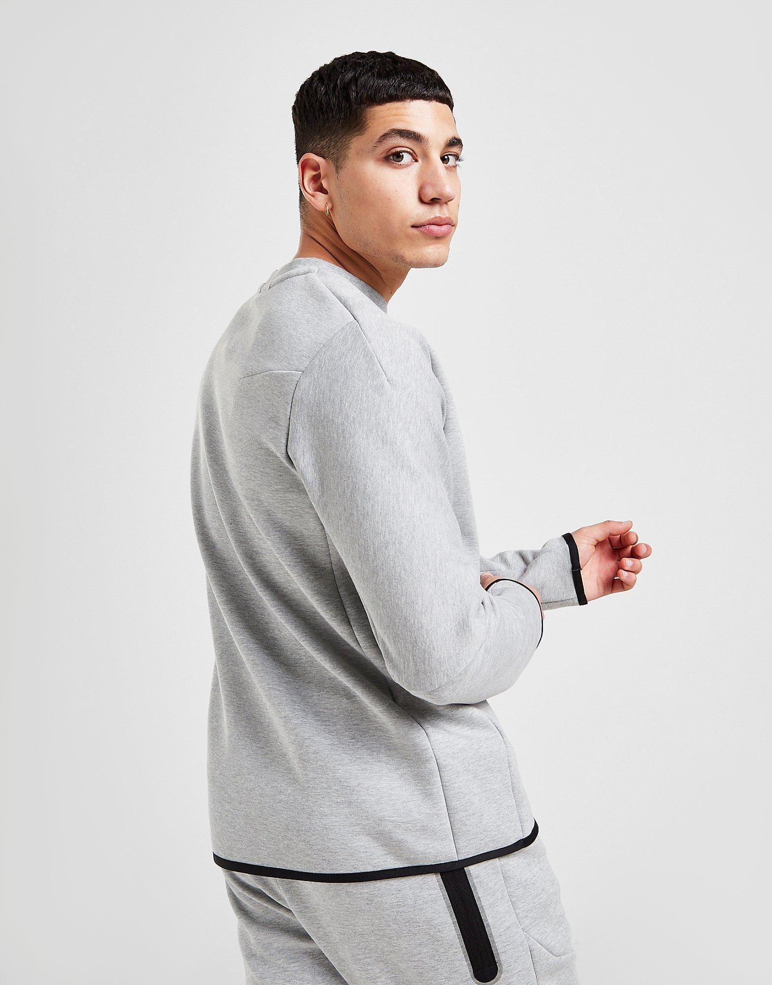 nike tech sweater