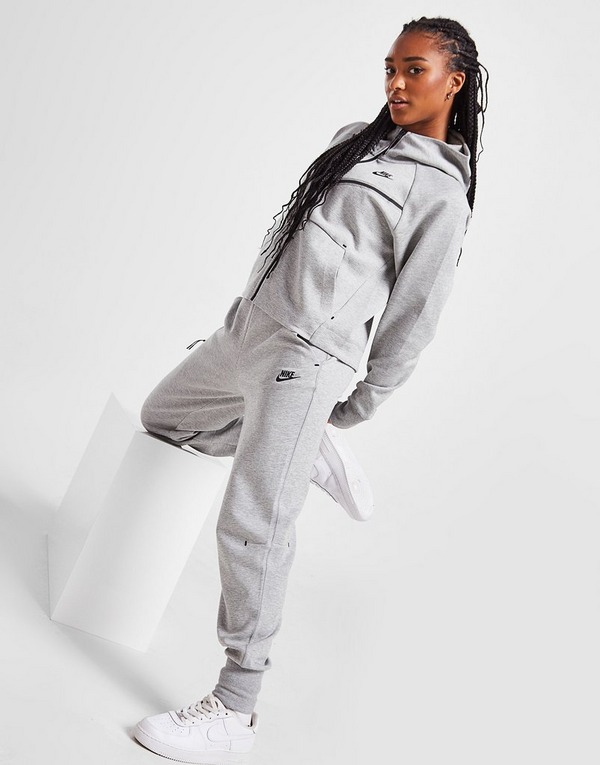 Nike pantalón chándal Tech Fleece en Gris