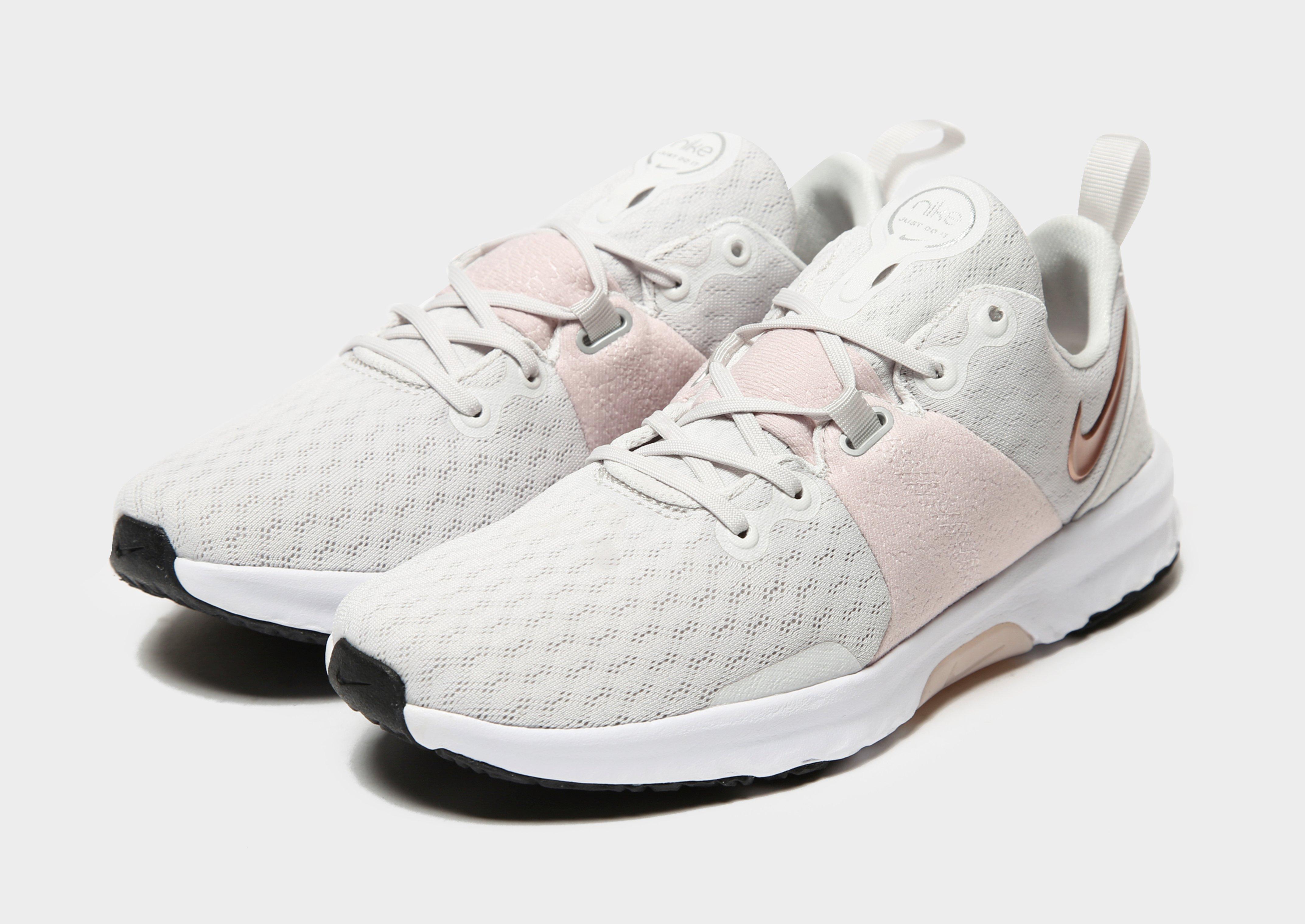 nike wmns nike city trainer