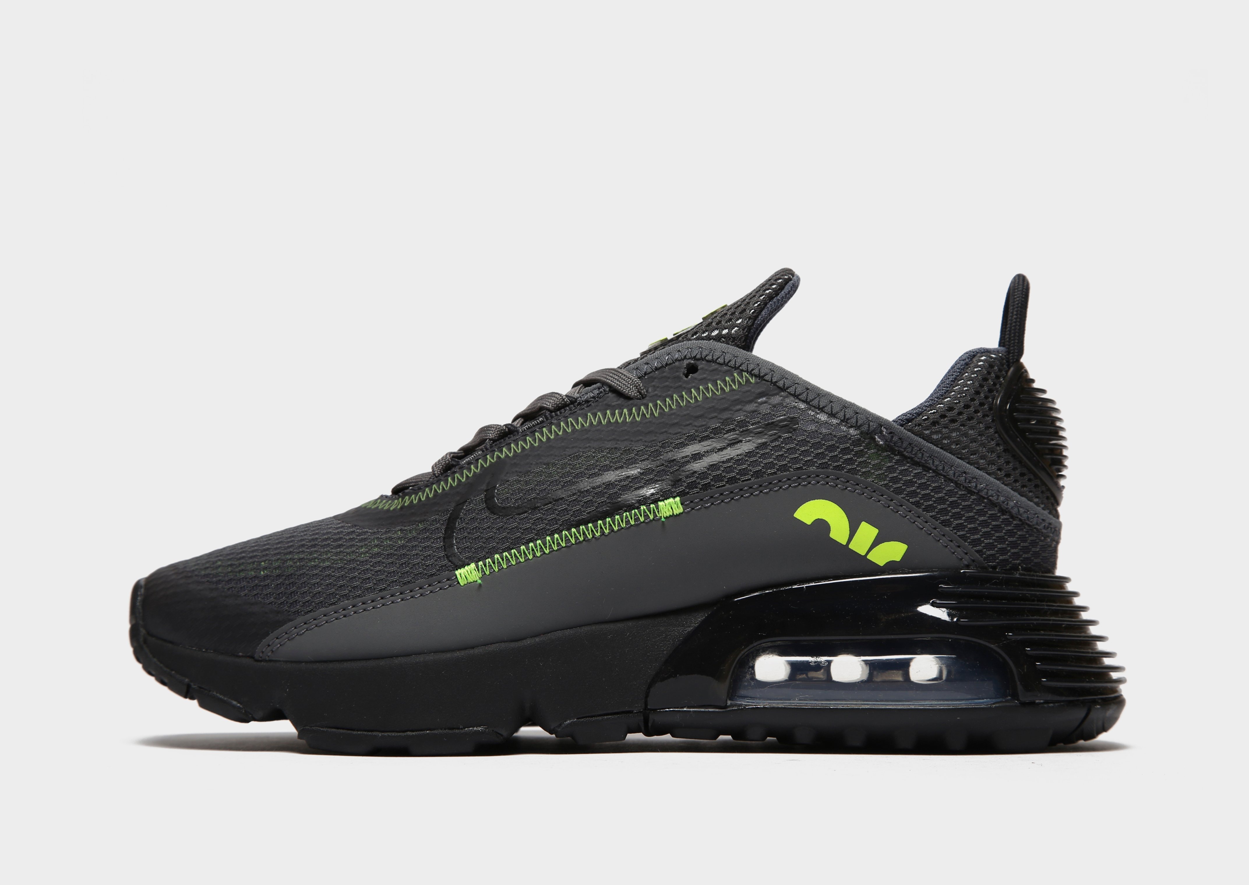 do air max 2090 run small