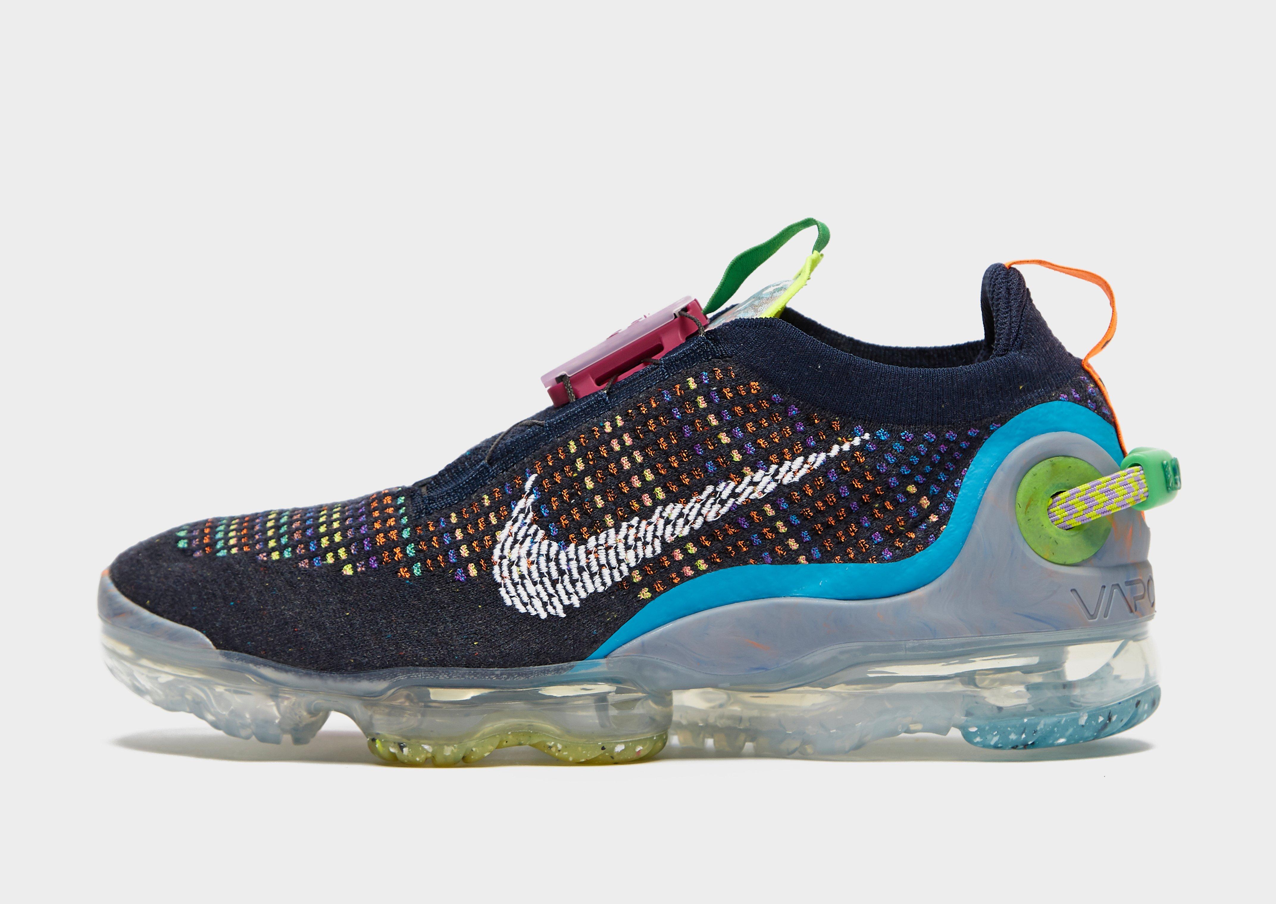 Acquista Nike Air VaporMax 2020 Flyknit in Celeste