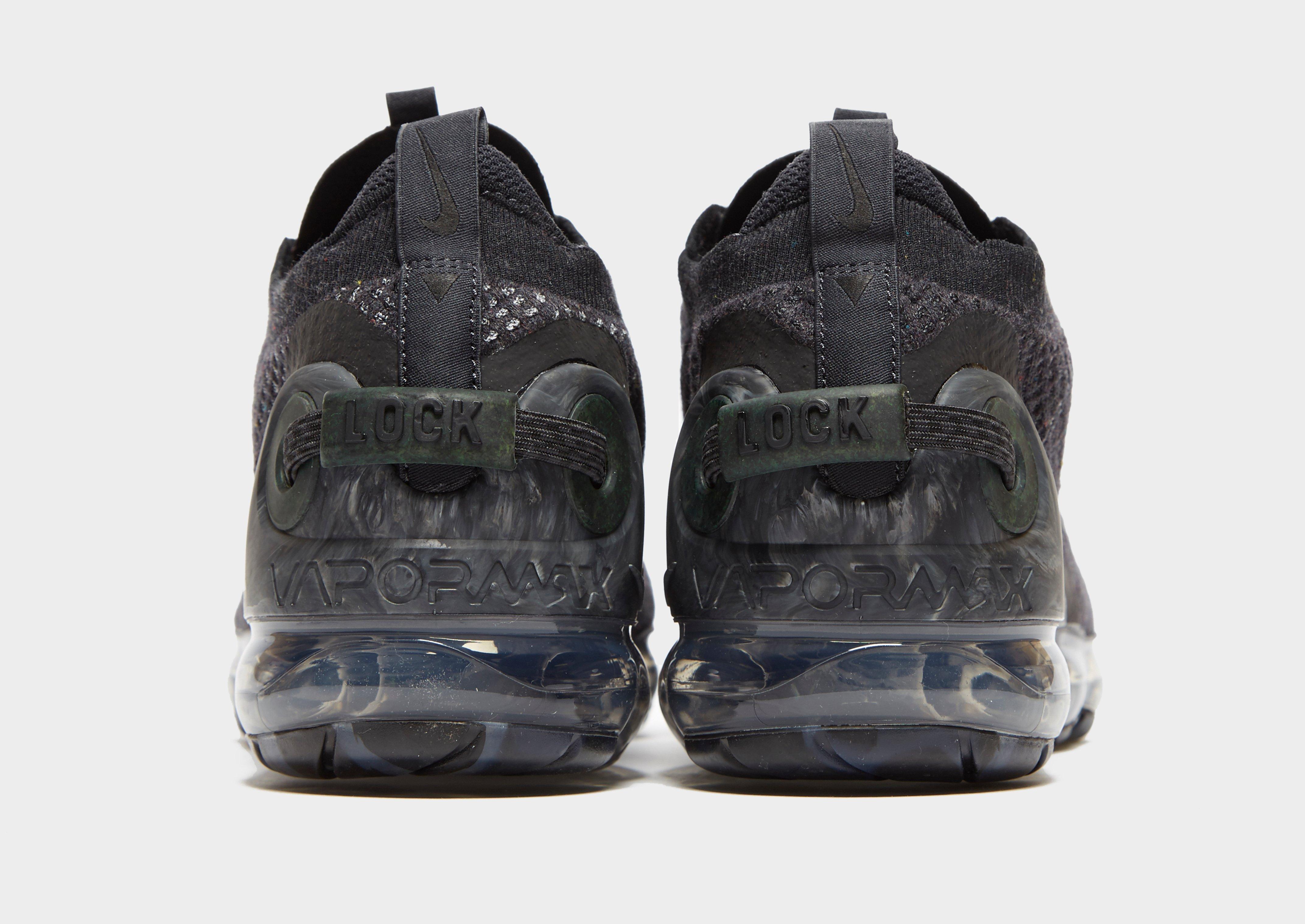 all black flyknit vapormax