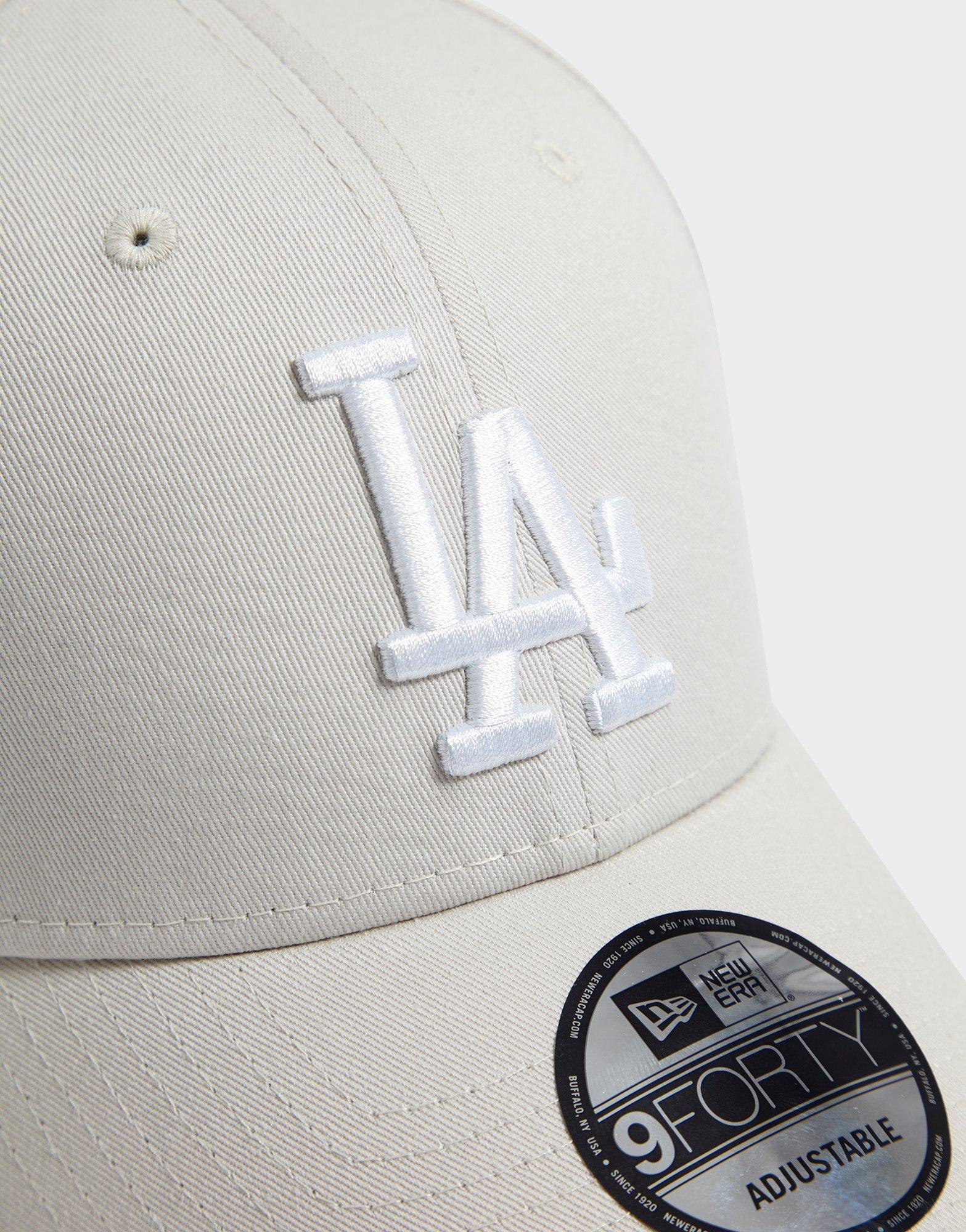 white la dodgers cap