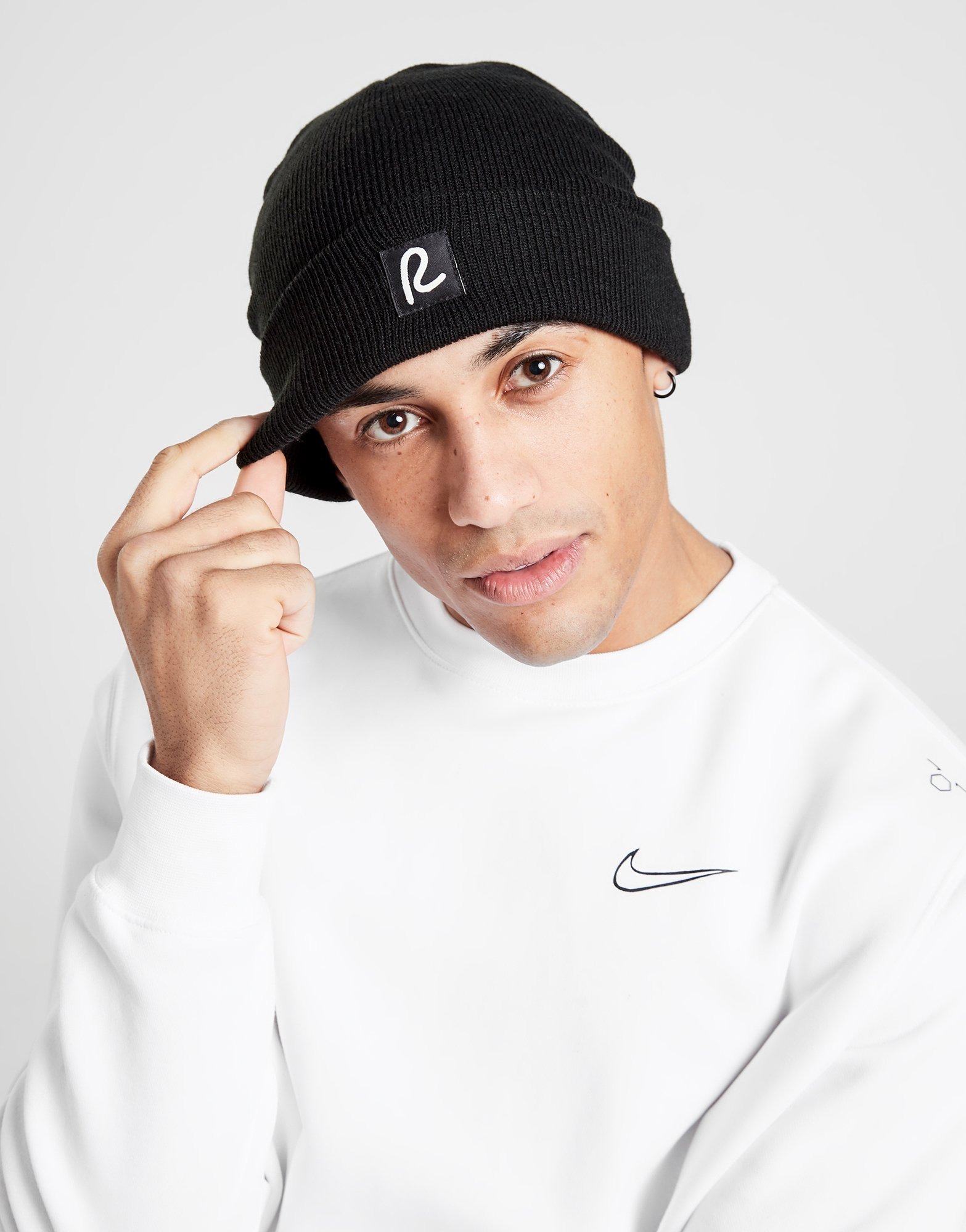 Koop Zwart Rewired R Beanie Hat JD Sports