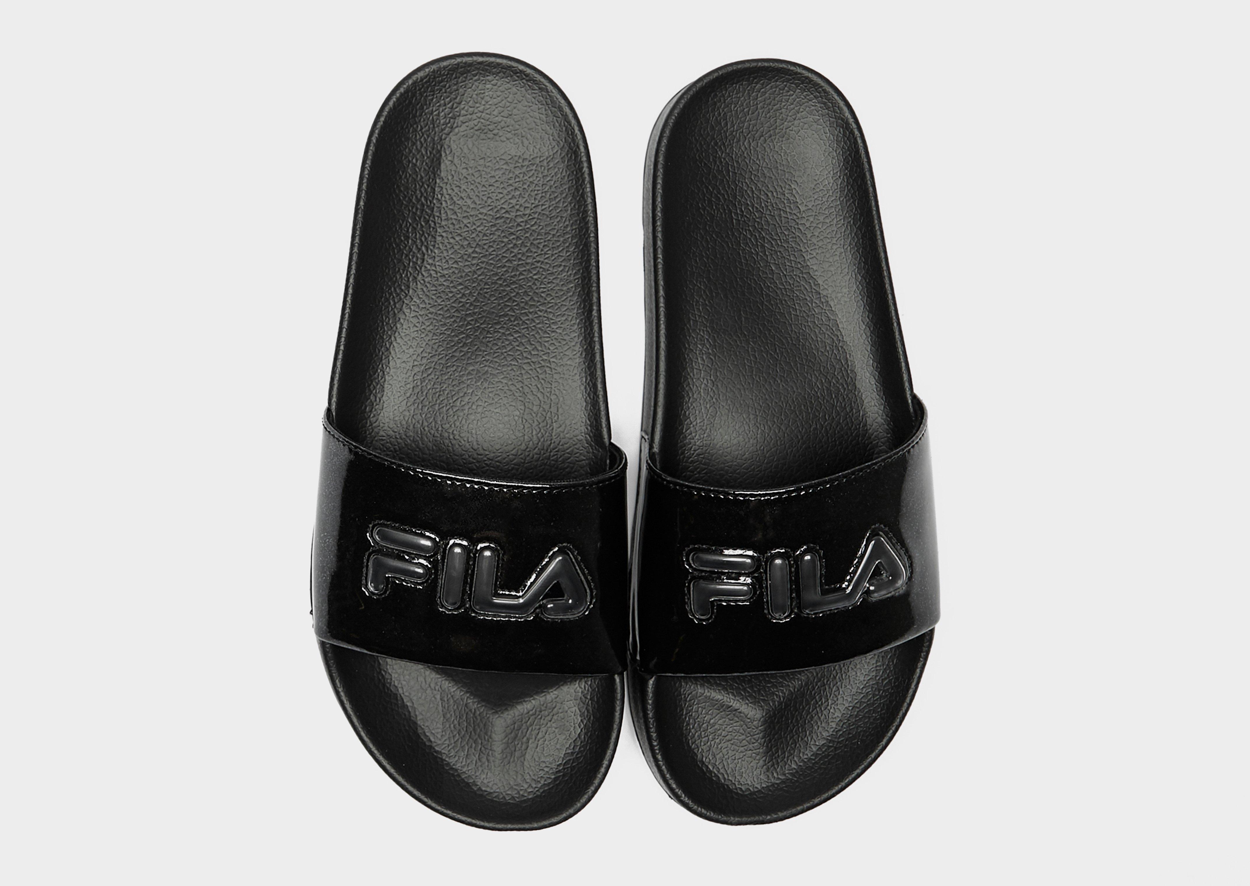 black fila slides