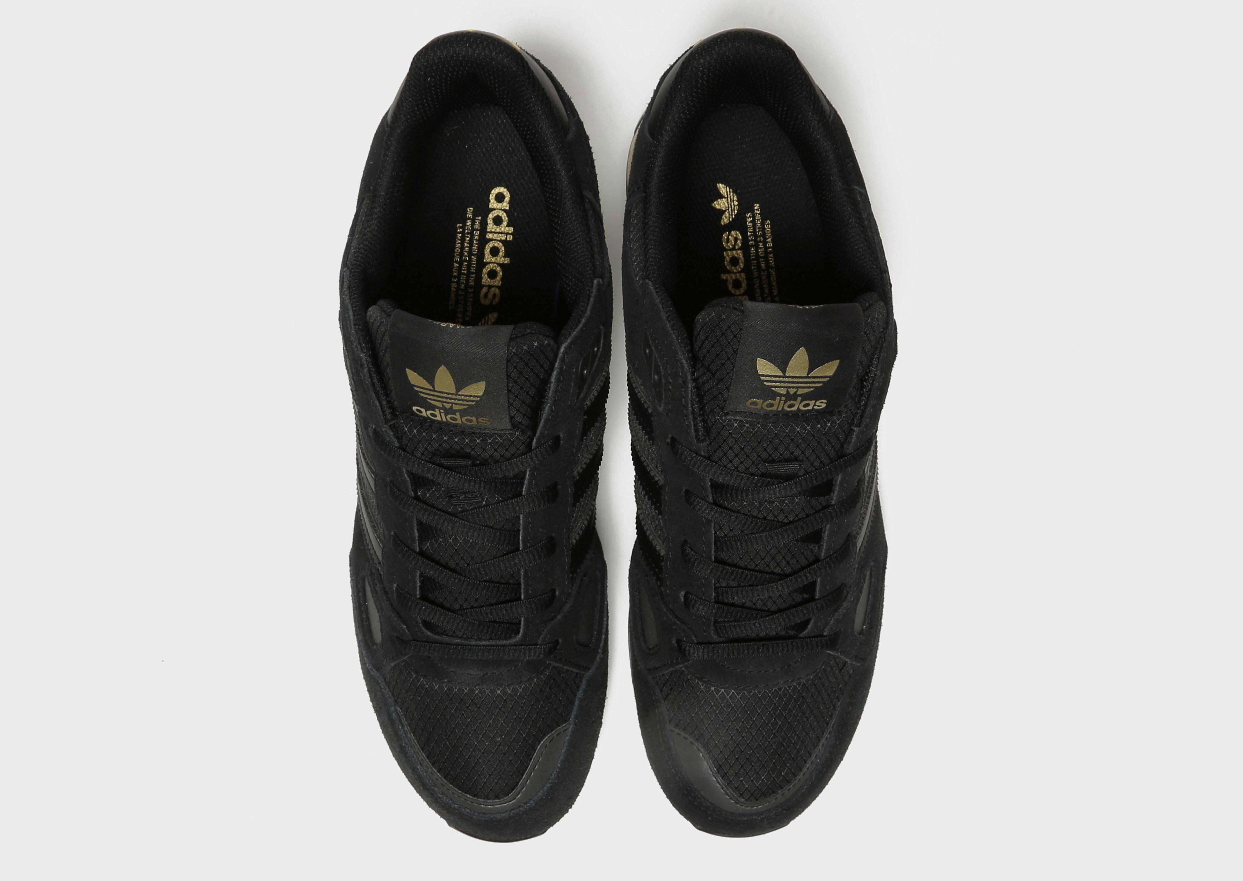 black adidas zx 750