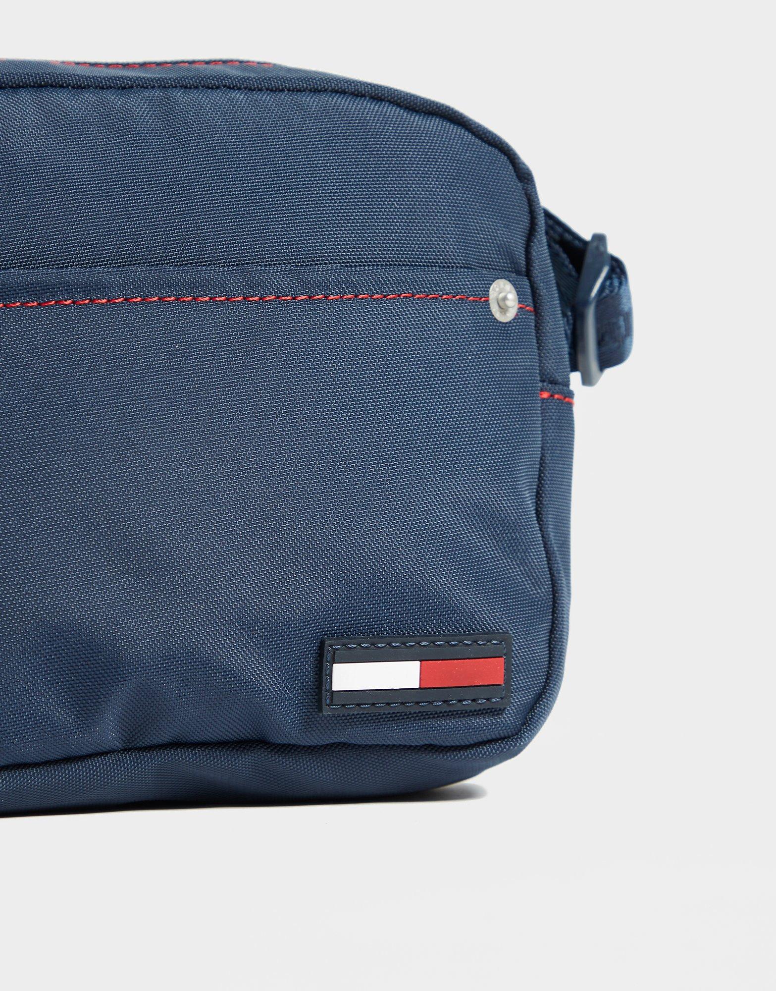 tommy hilfiger side bag