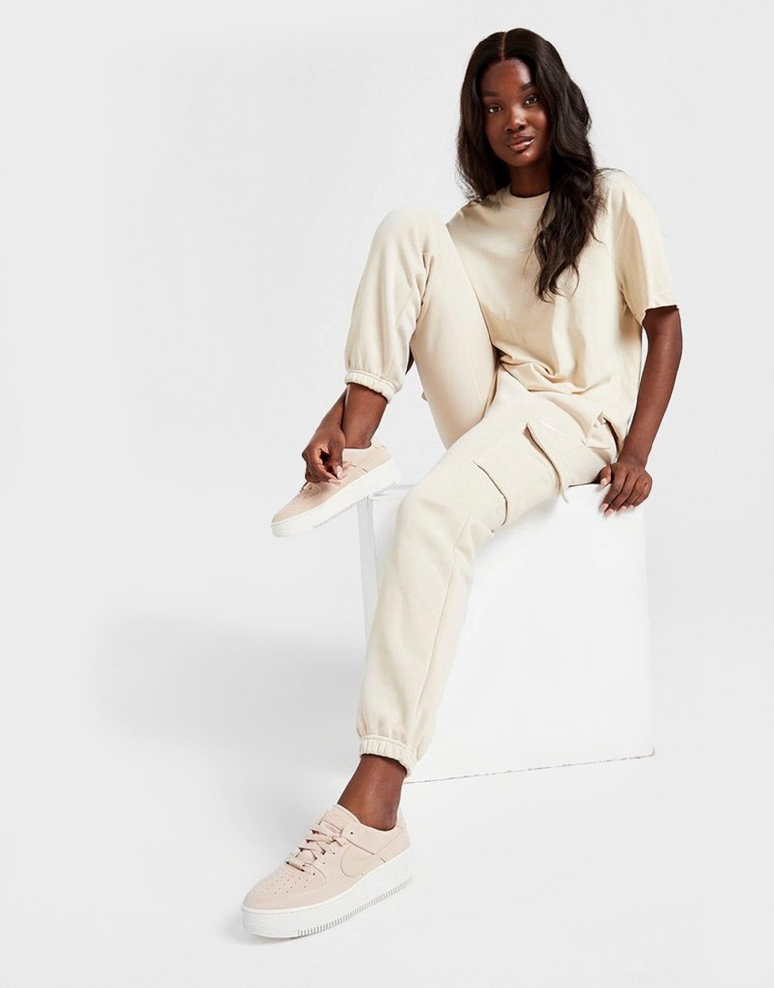 nike cargo joggers women's