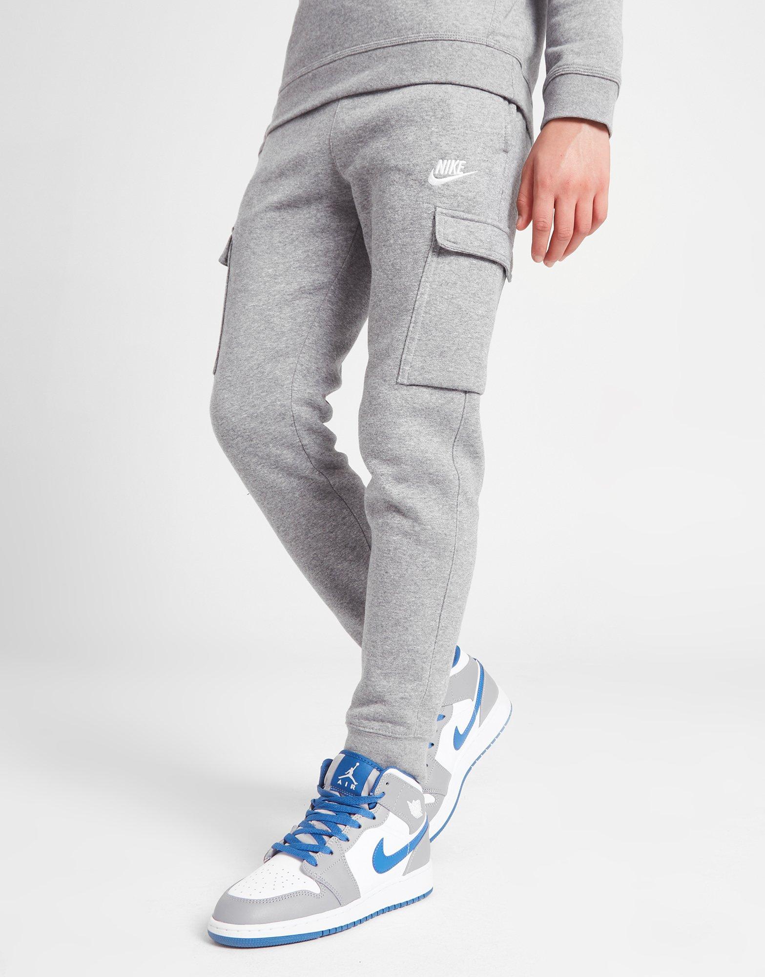 nike club fleece cargo joggers