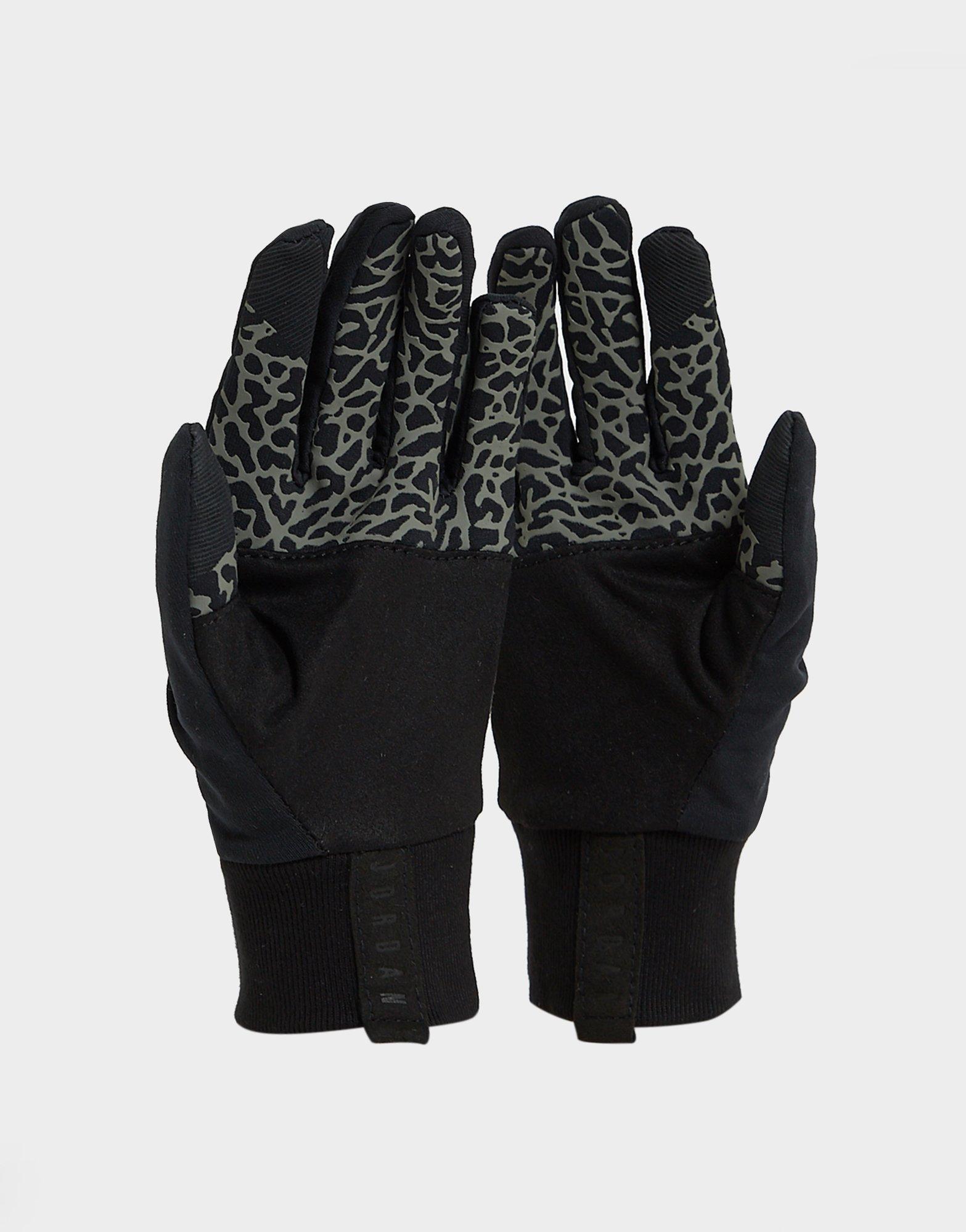 nike therma sphere gloves