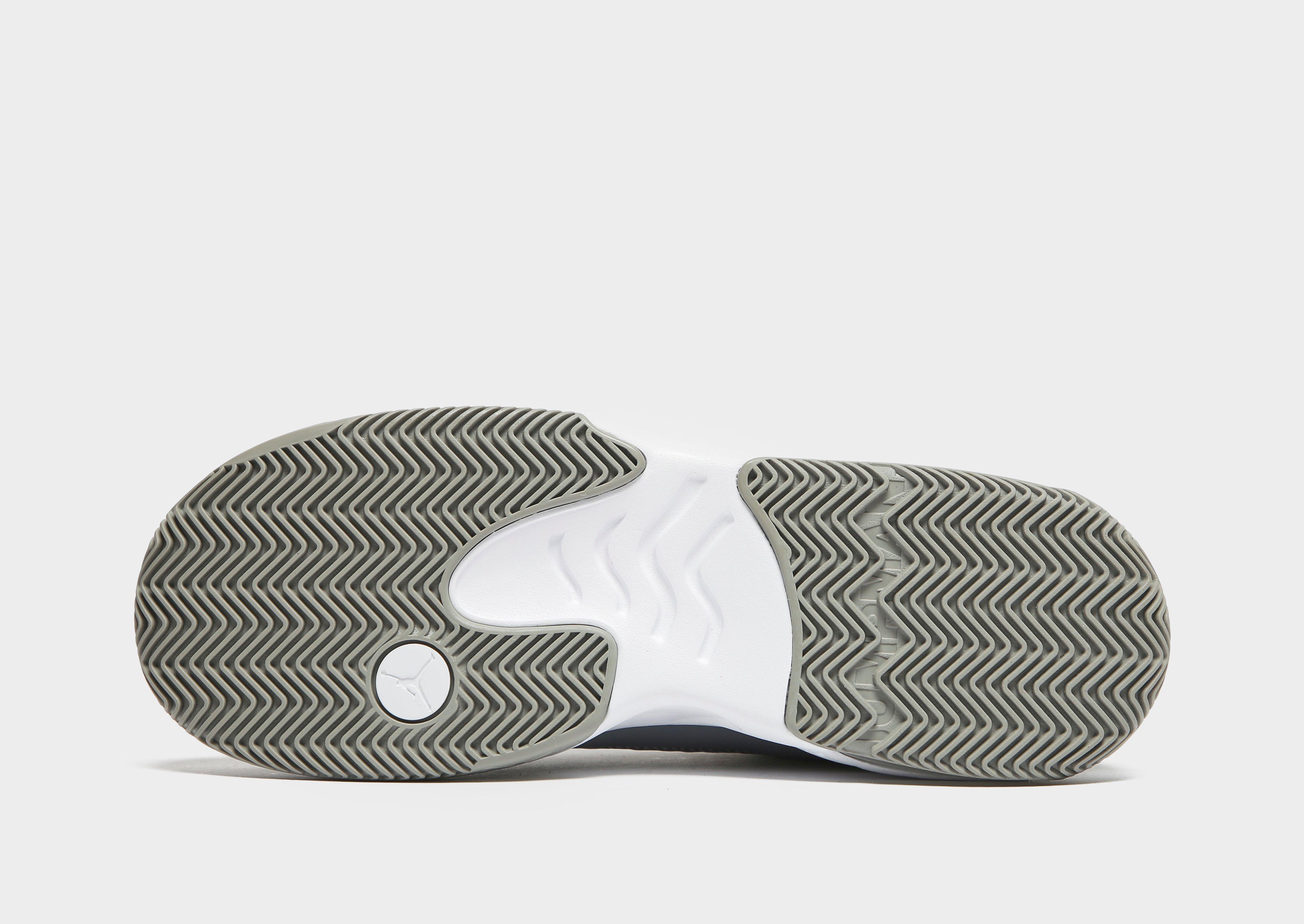 jordan max aura grey junior