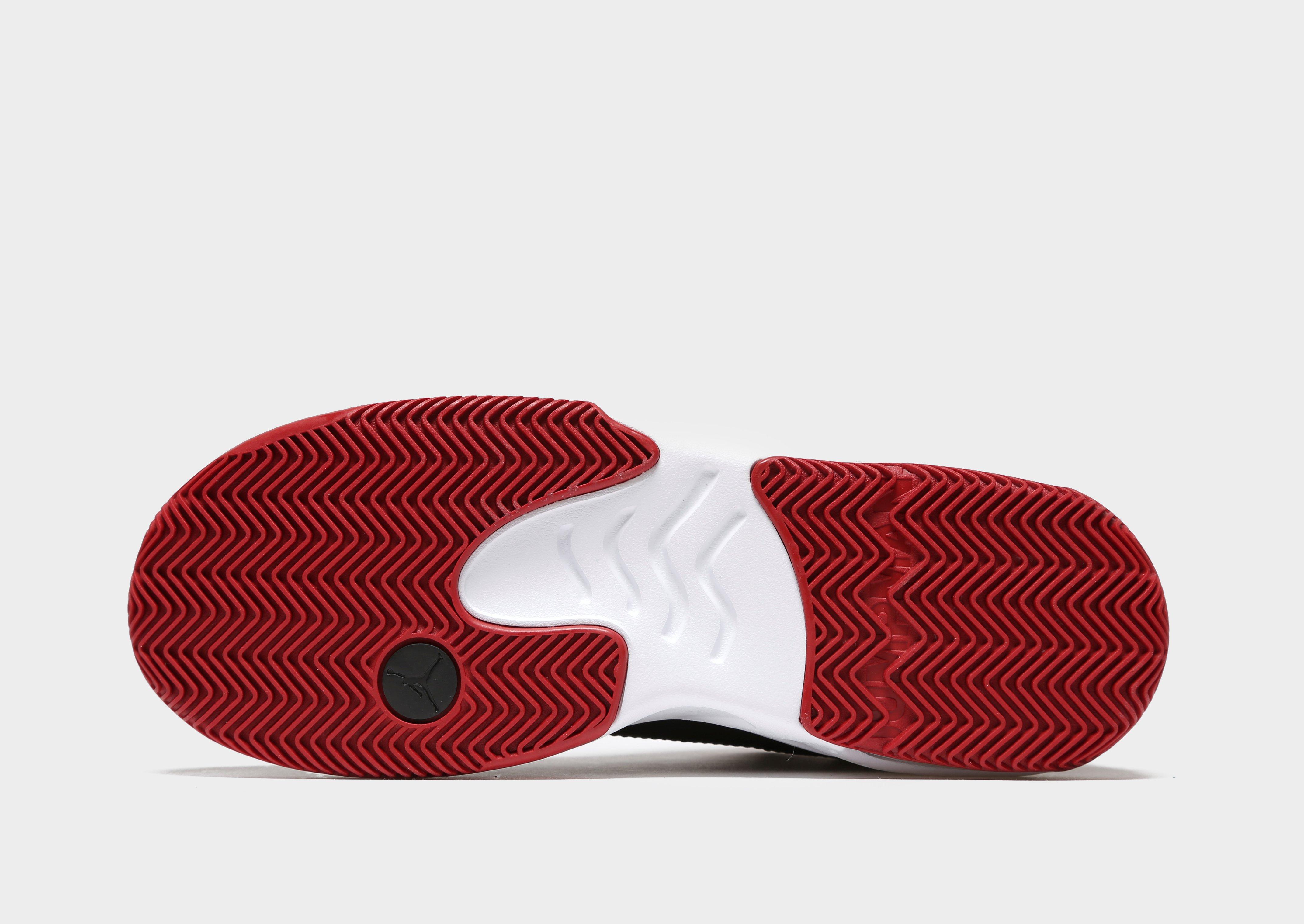 jordan max aura 2 junior