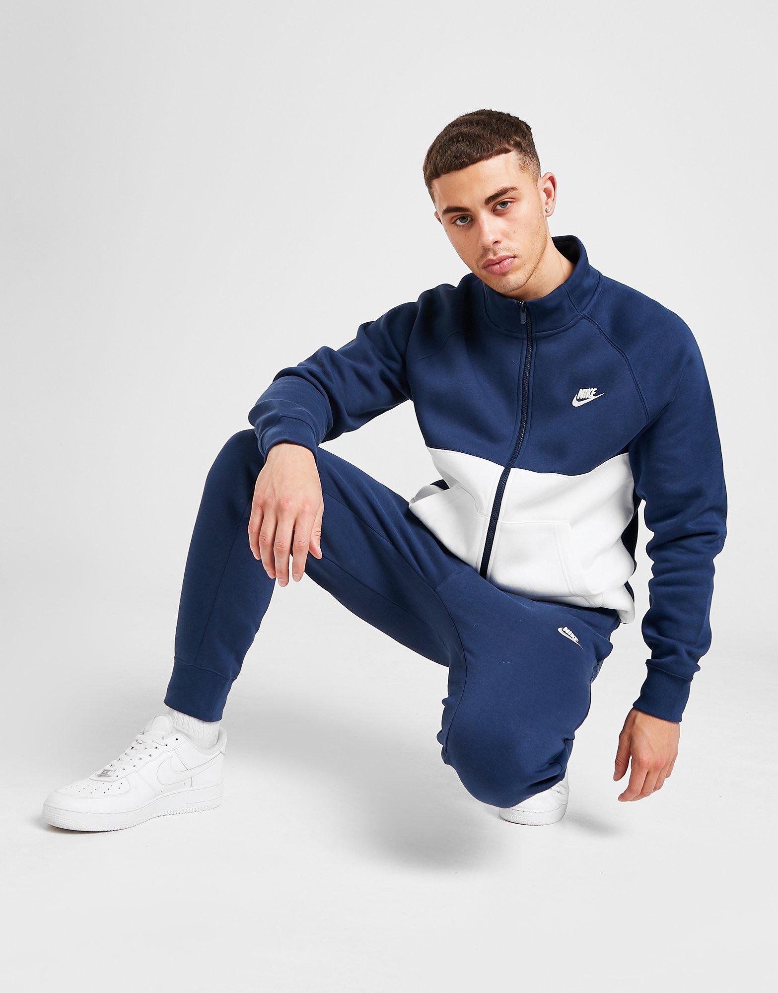 nike chariot fleece