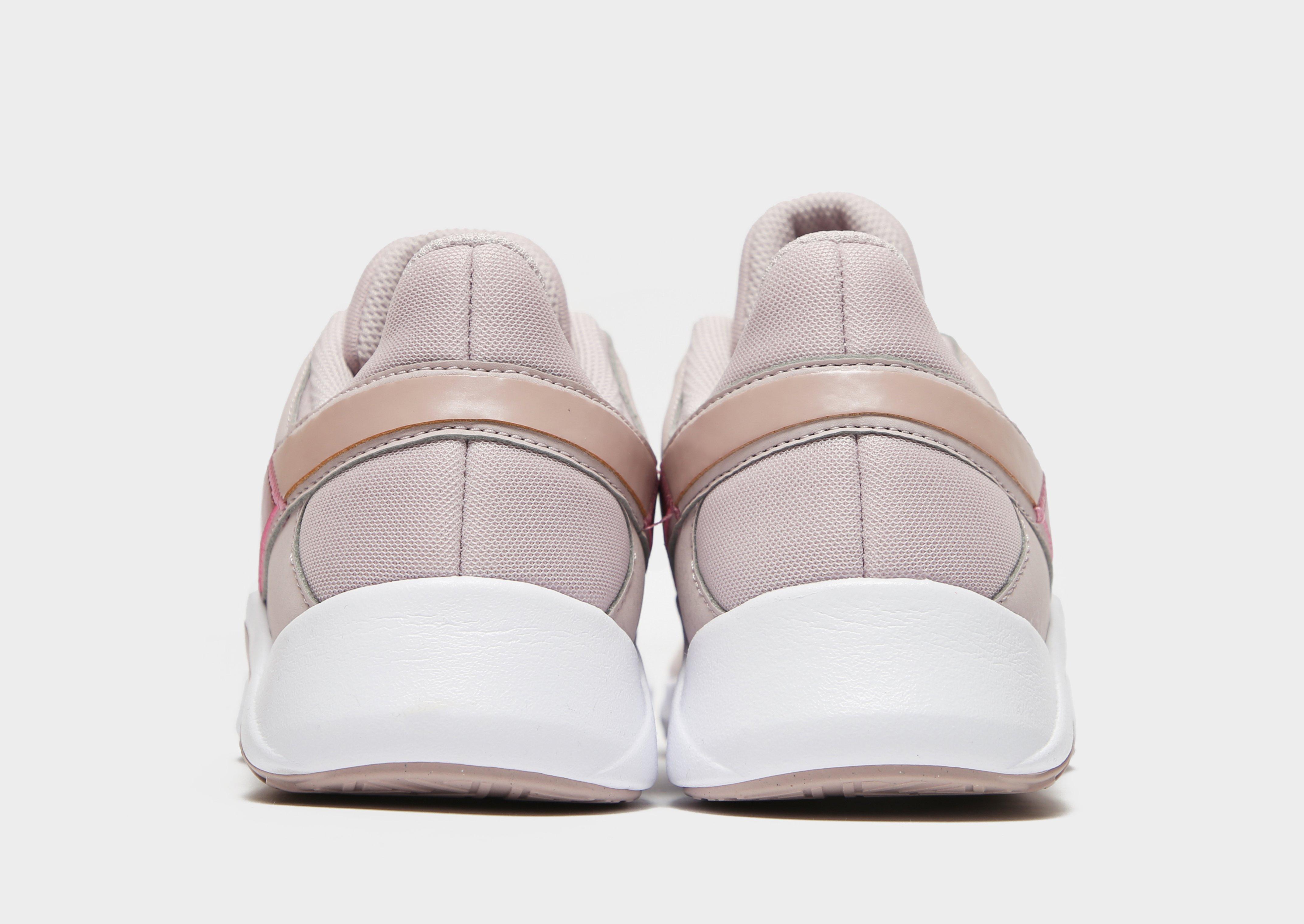 Nike Legend Essential para mujer