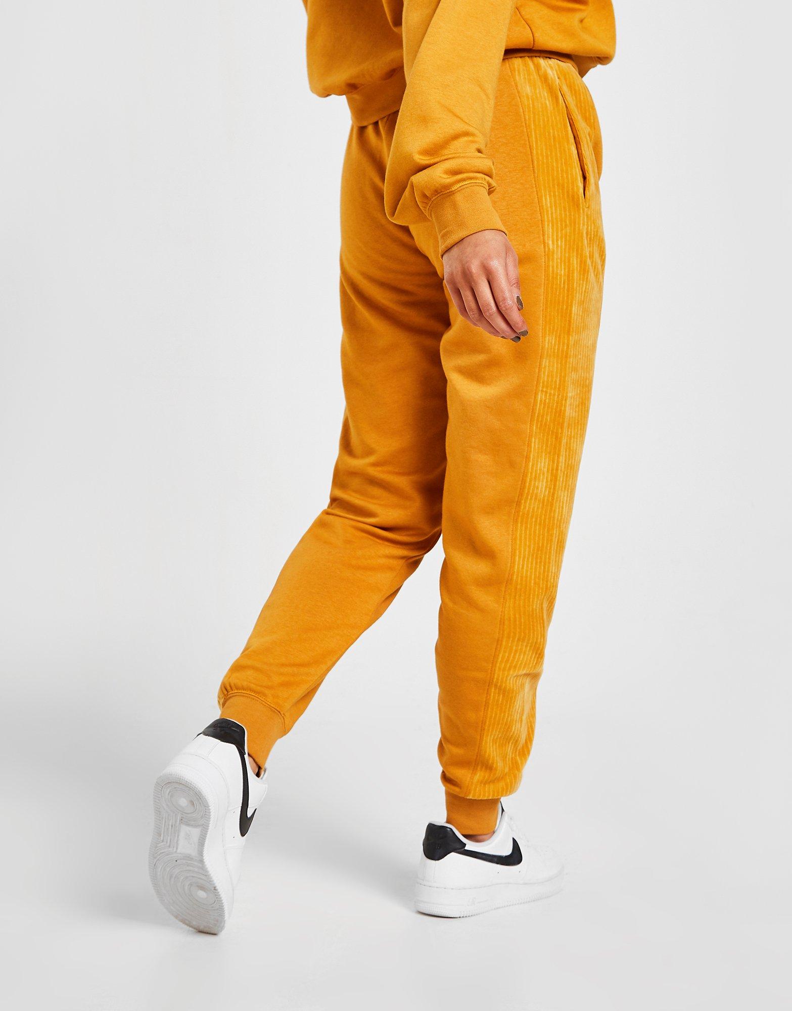 nike heritage velour jogger pants