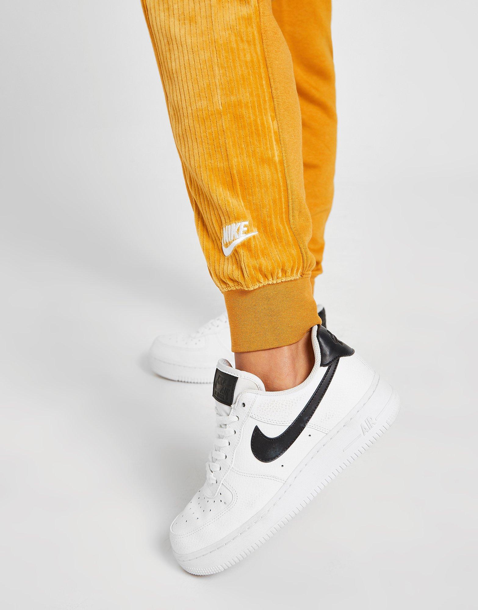 nike heritage velour jogger pants
