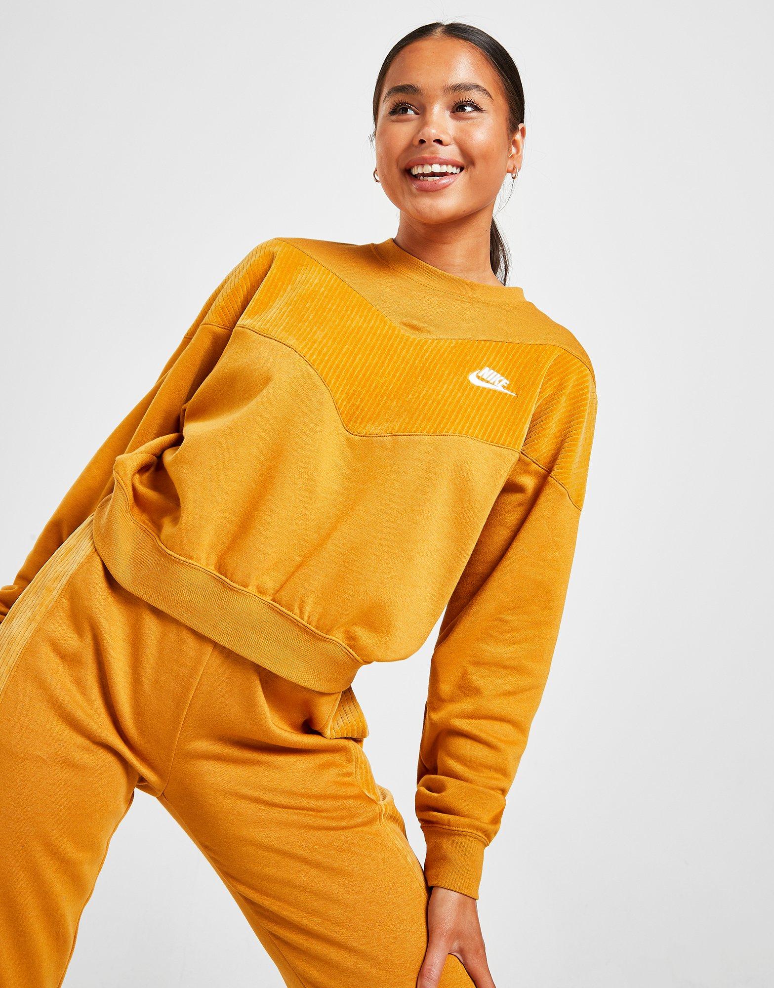 nike heritage sweater