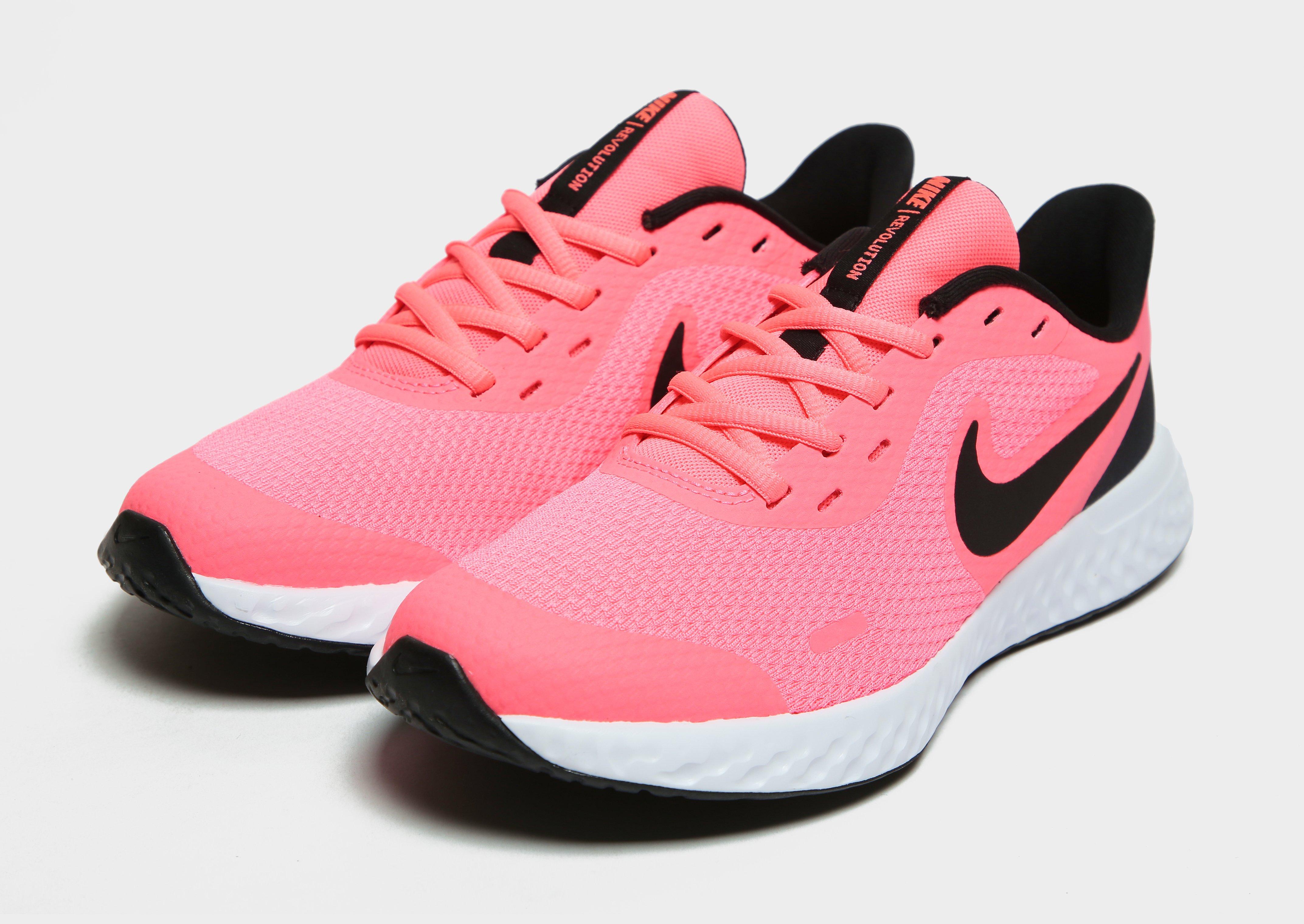 pink nike trainers junior