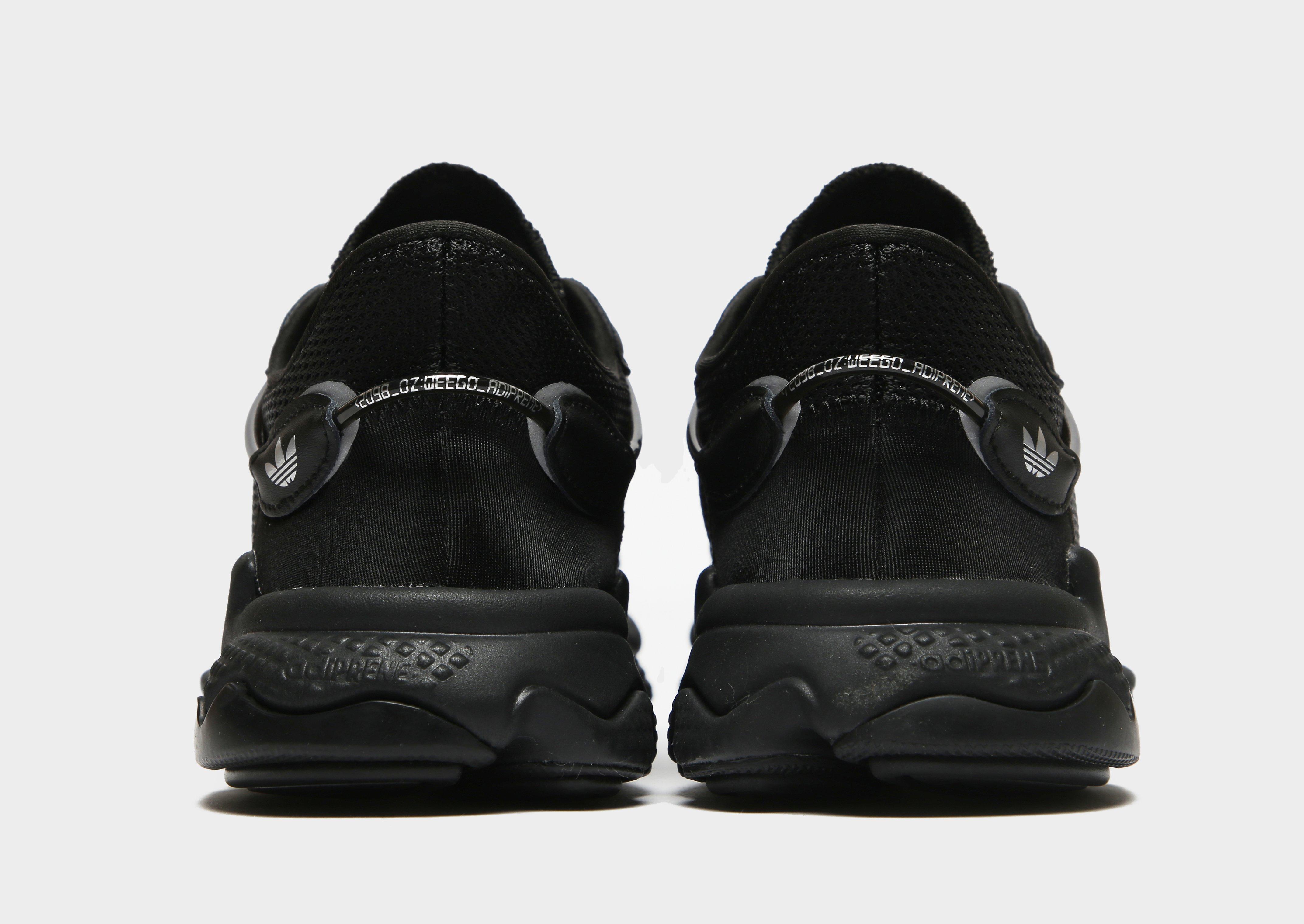 womens ozweego trainers black