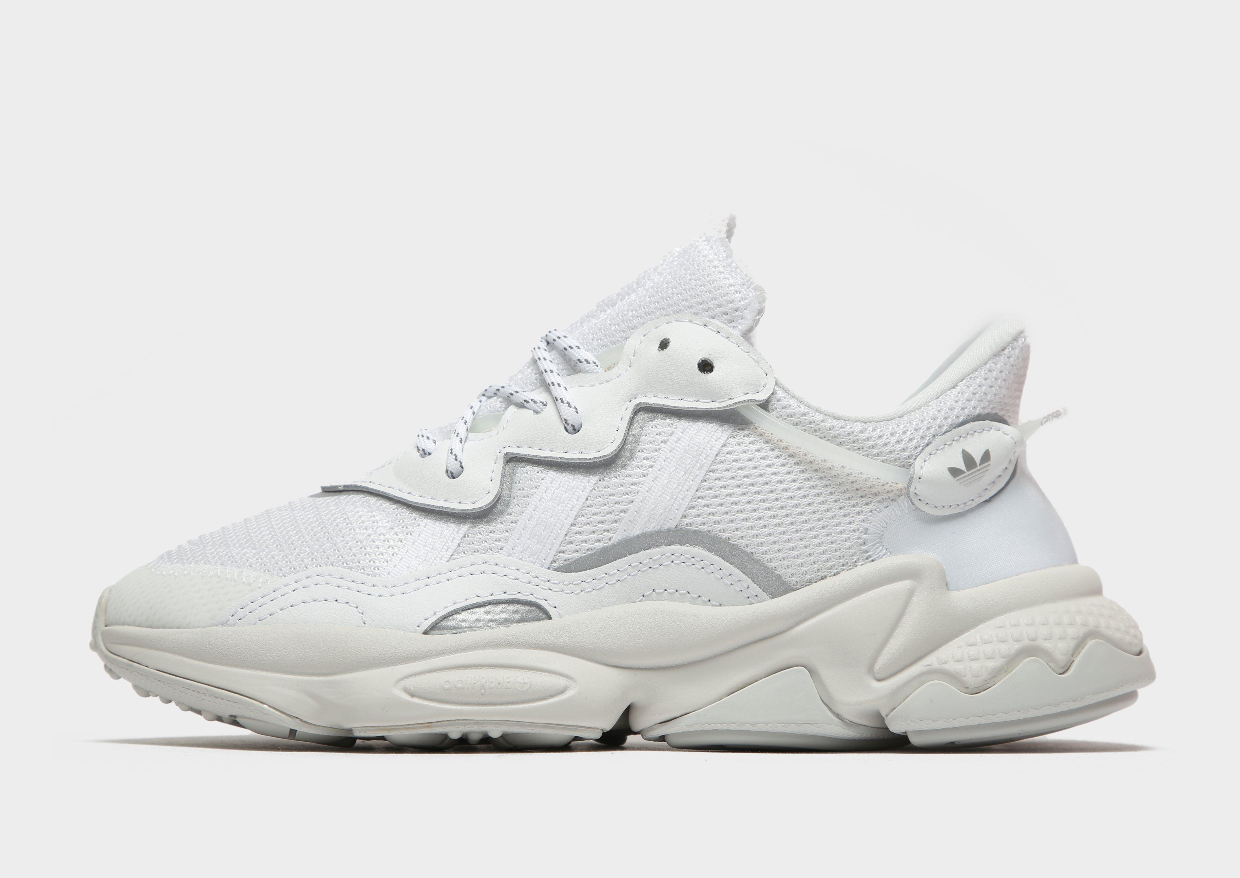 ozweego triple white womens