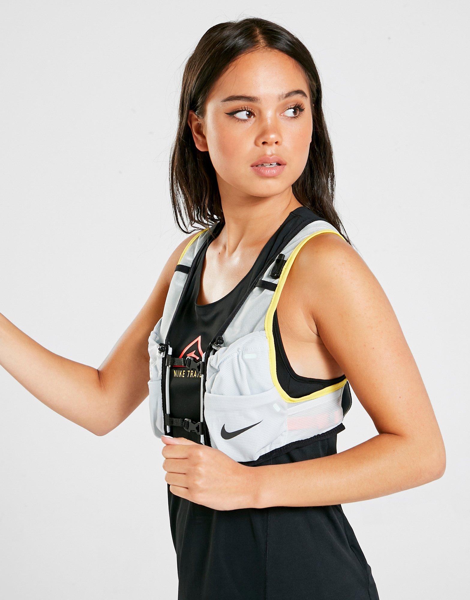 nike trail vest