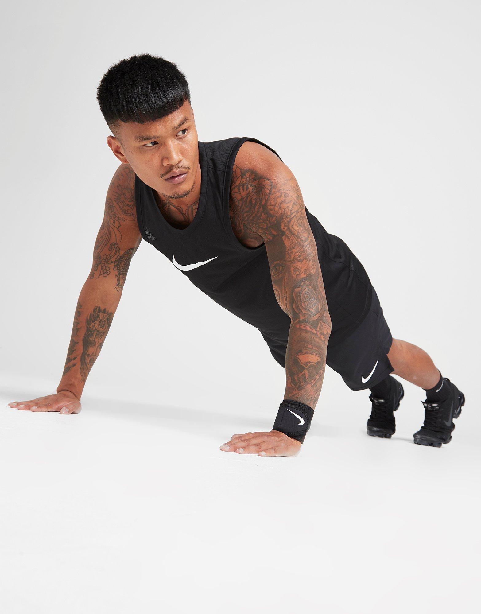 nike pro combat wrist wrap 2.0