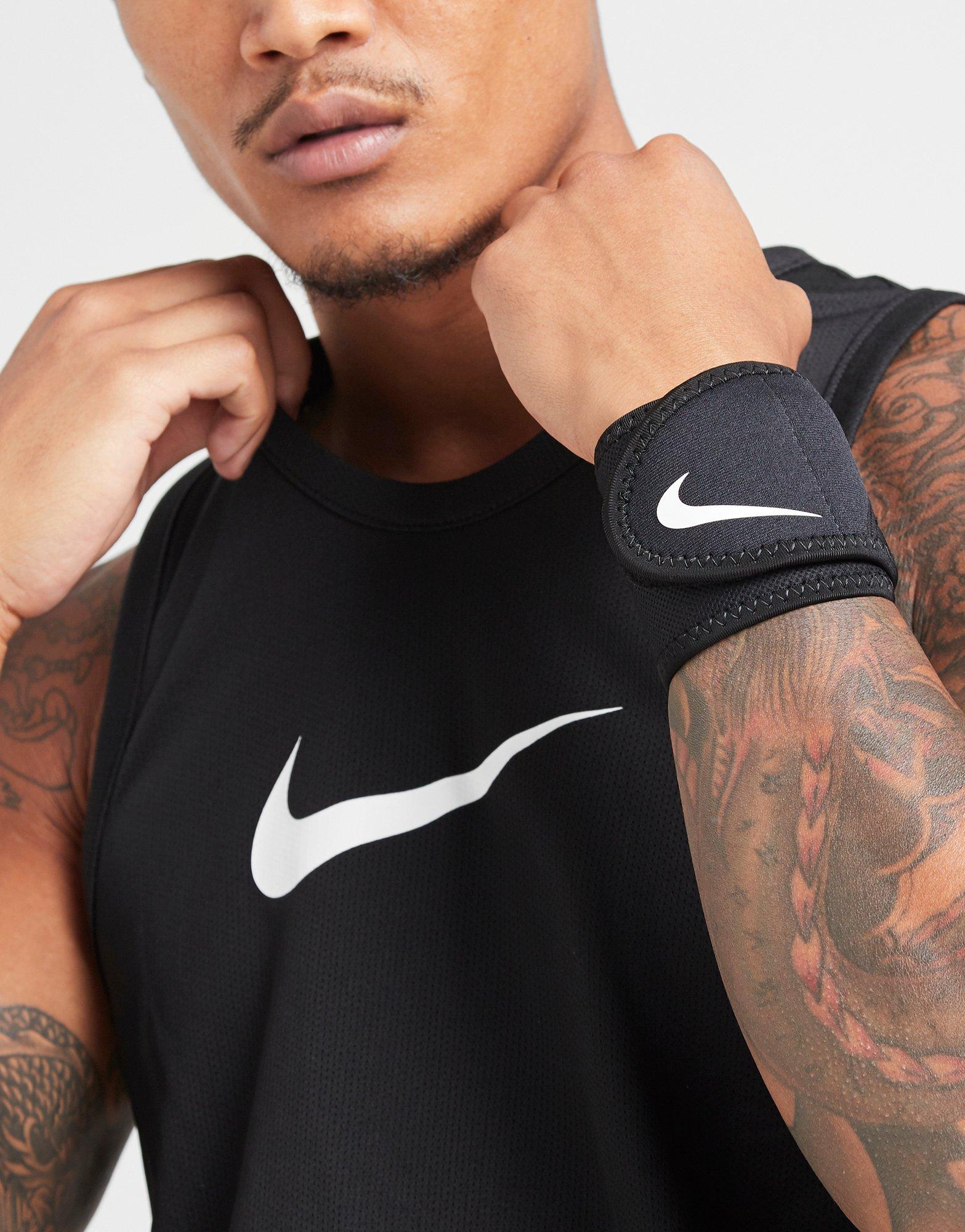 nike pro combat wrist wrap 2.0