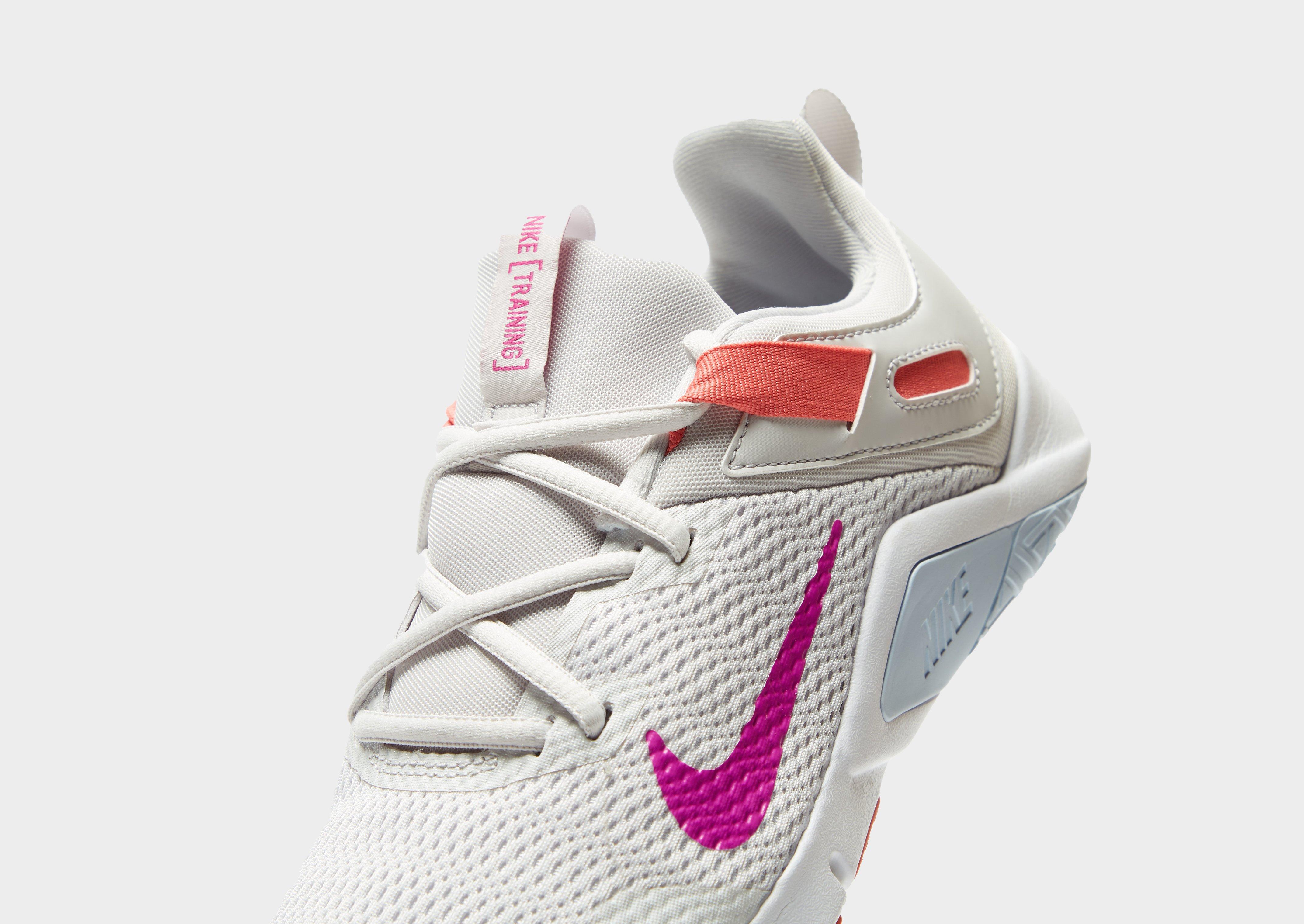 nike performance essential