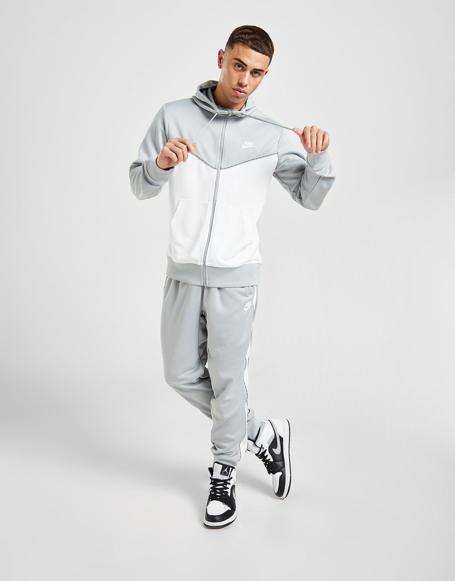 nike repeat zip hoodie