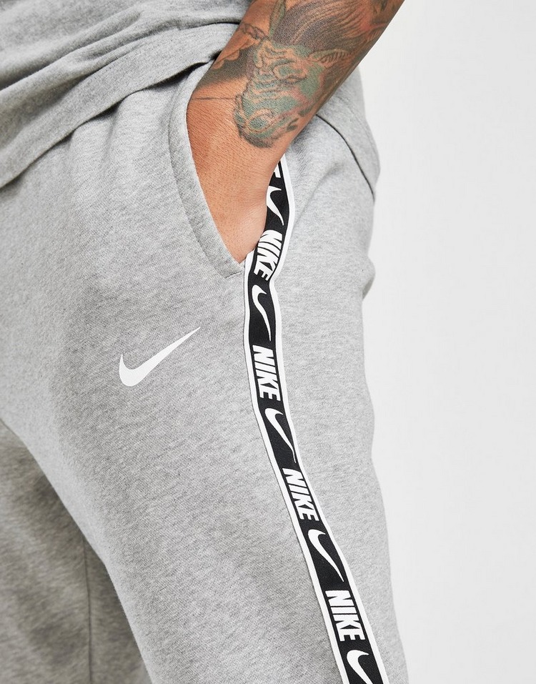 nike repeat pack tech fleece