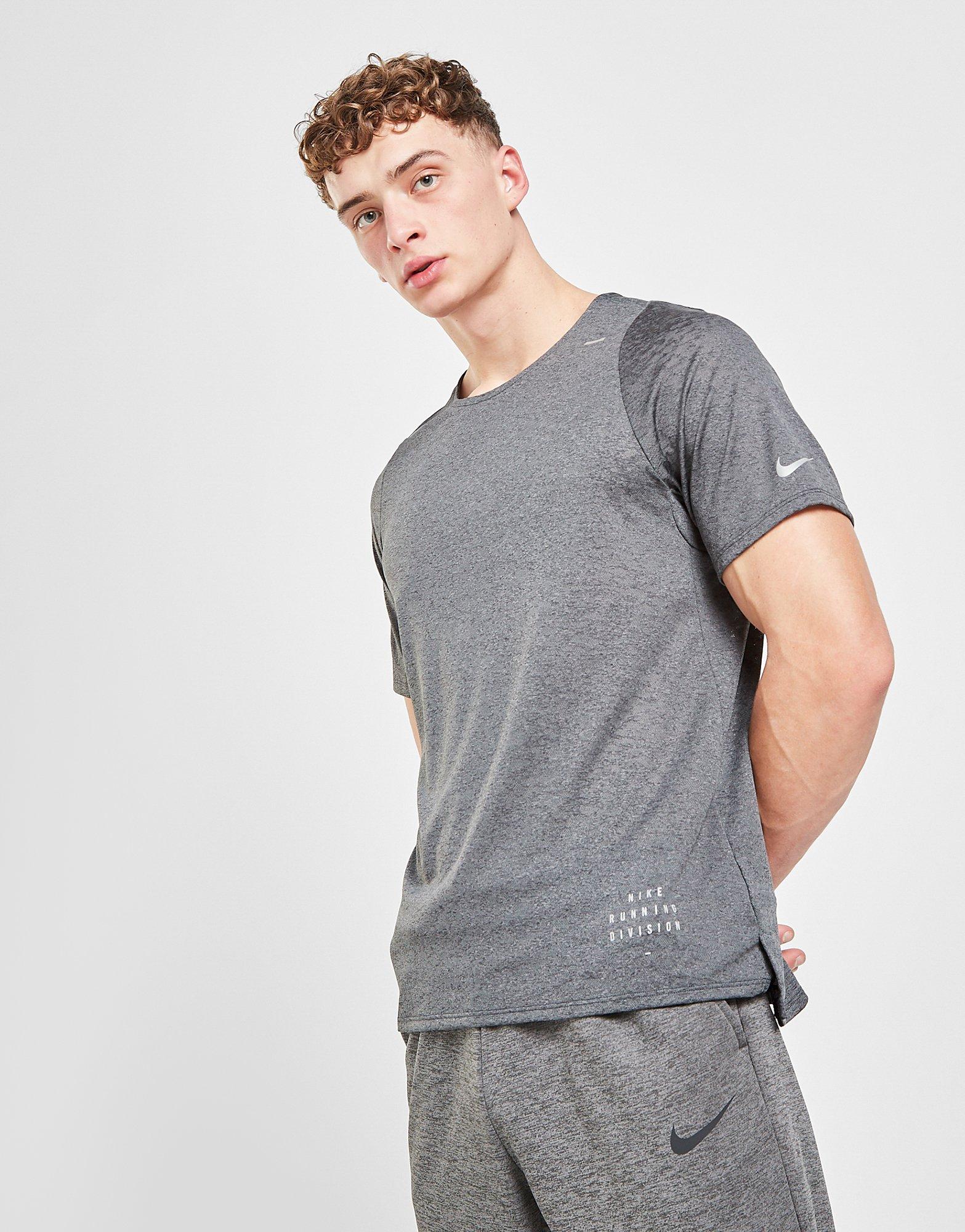 nike rise 365 t shirt